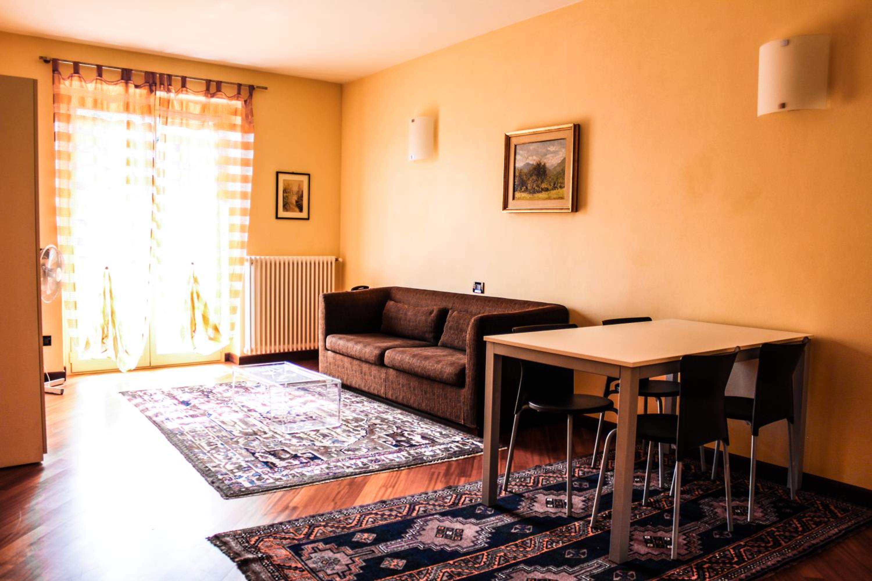 One-Bedroom Apartment with Lake View - Annex - Photo 23
