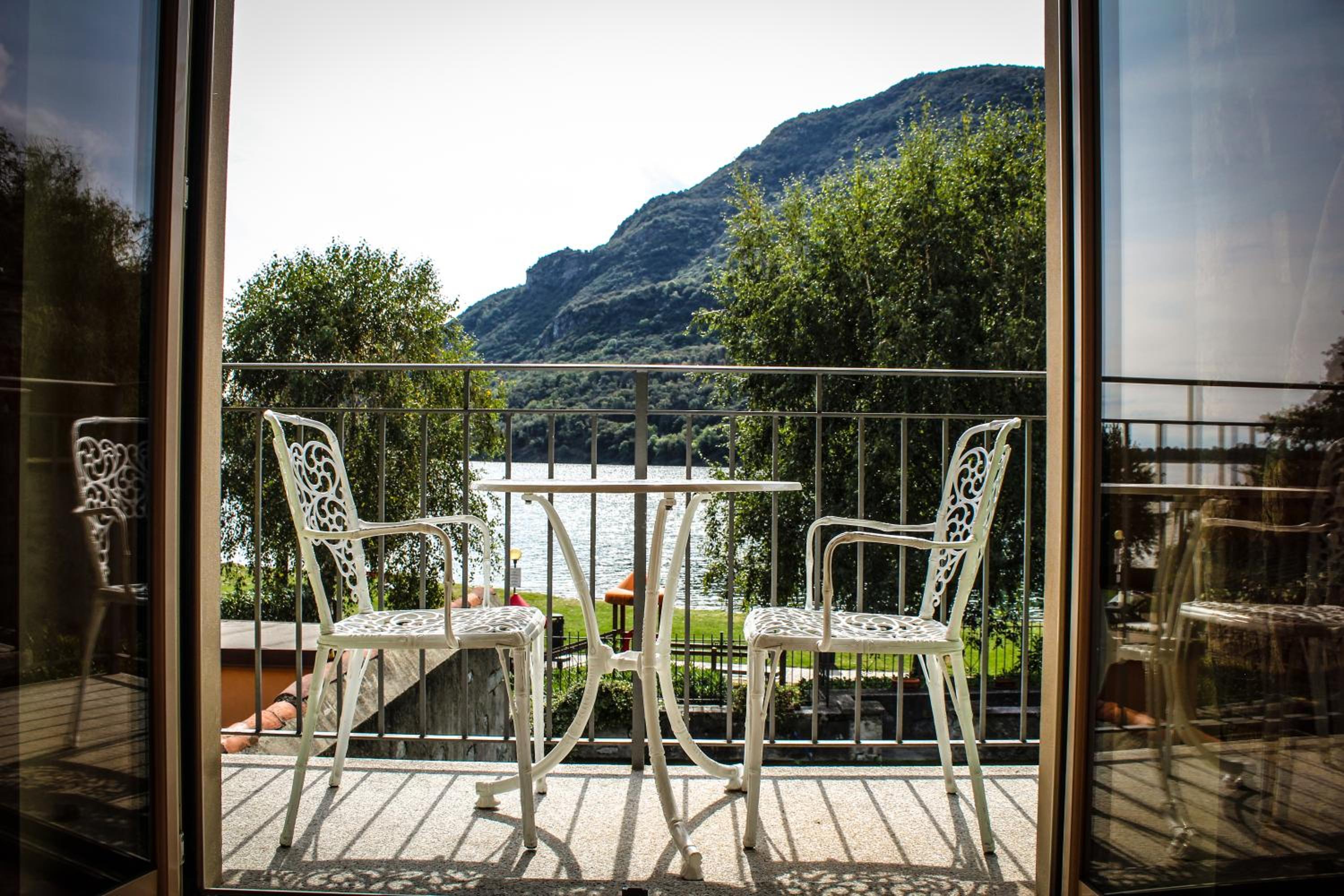 One-Bedroom Apartment with Lake View - Annex - Photo 15