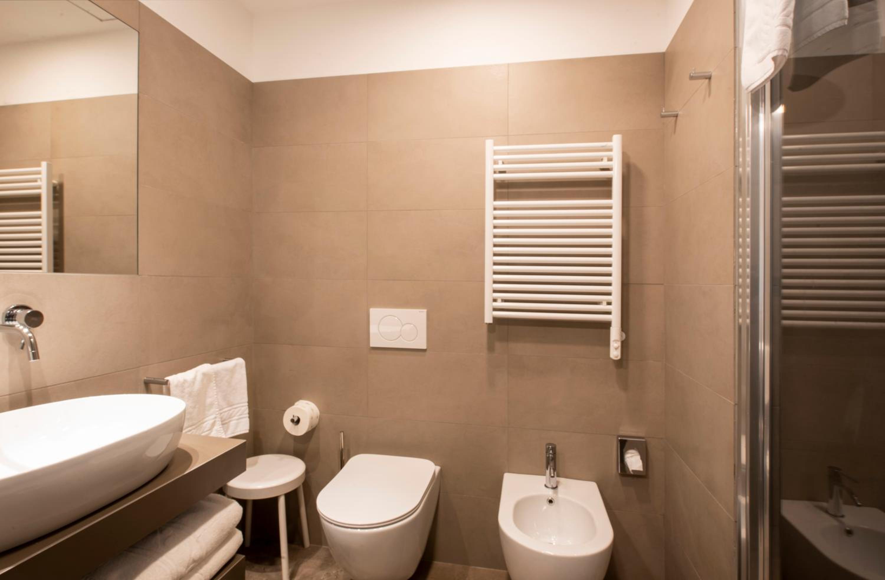 Double Room with Lake View - Photo 35