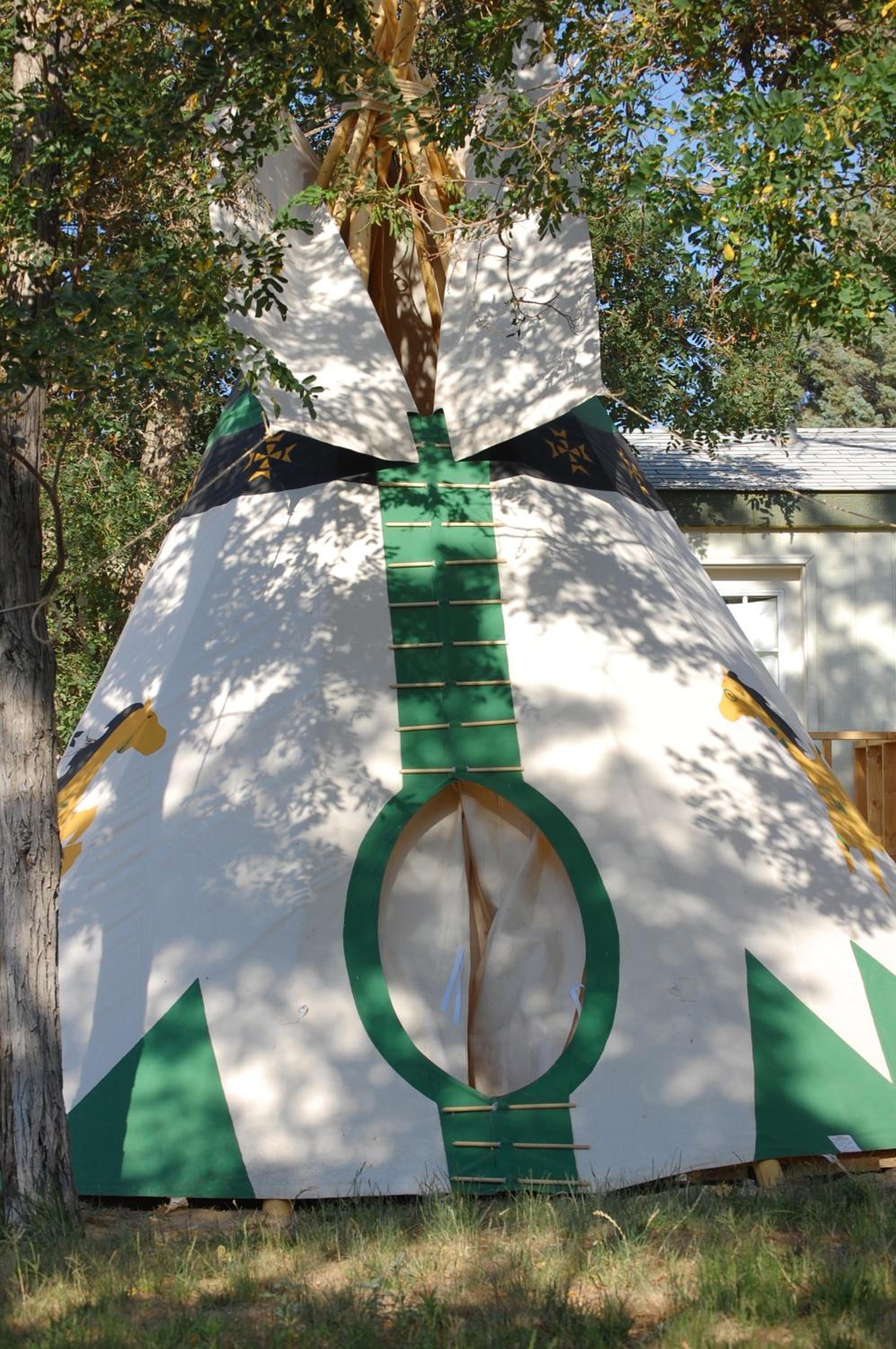 Teepee - Horse photo 2