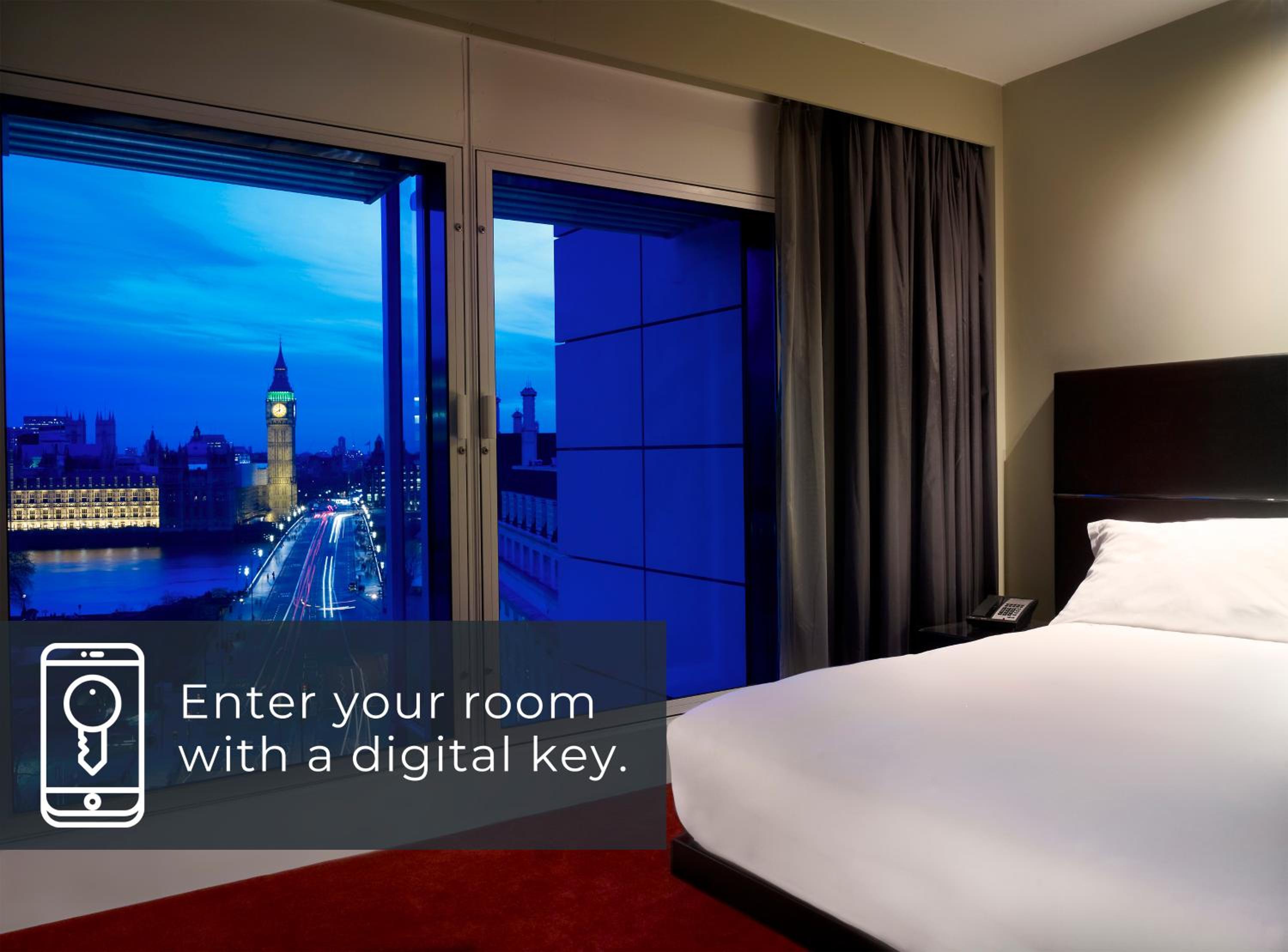 Studio Double Room with Big Ben View photo 2