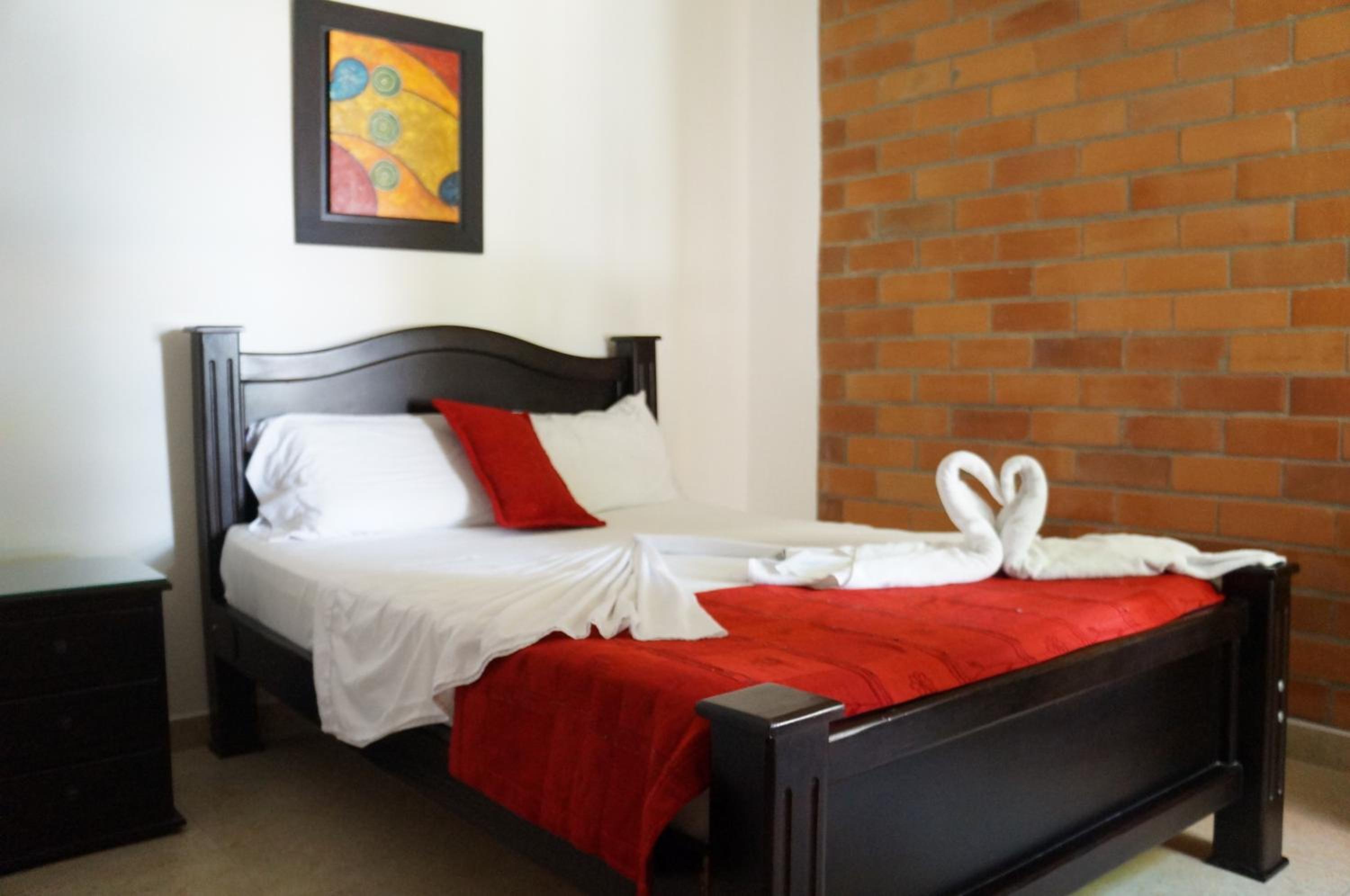 Bungalow (8 Adults)