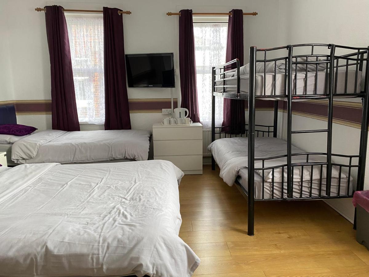 Classic Quadruple Room