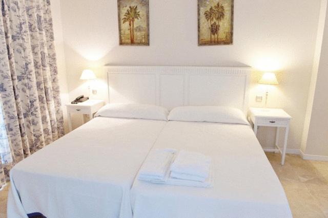 One-Bedroom Apartment with Sea View - Photo 4