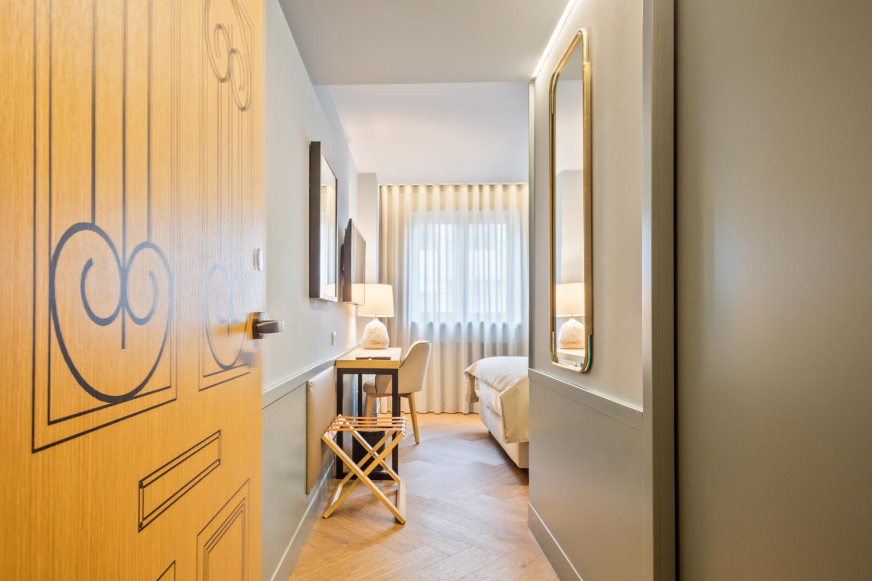 Double Room Club - Photo 2