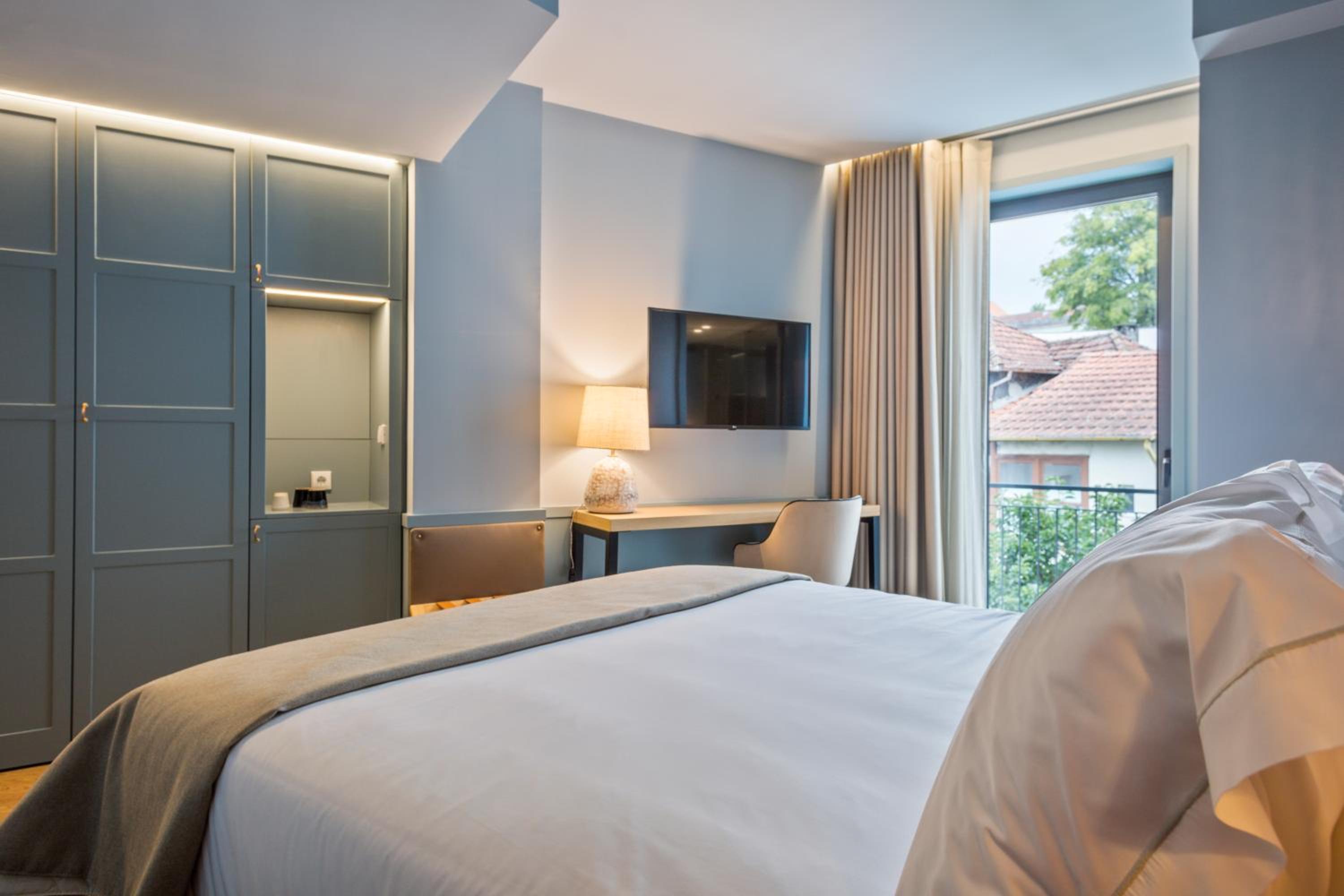 Deluxe Room - Photo 3