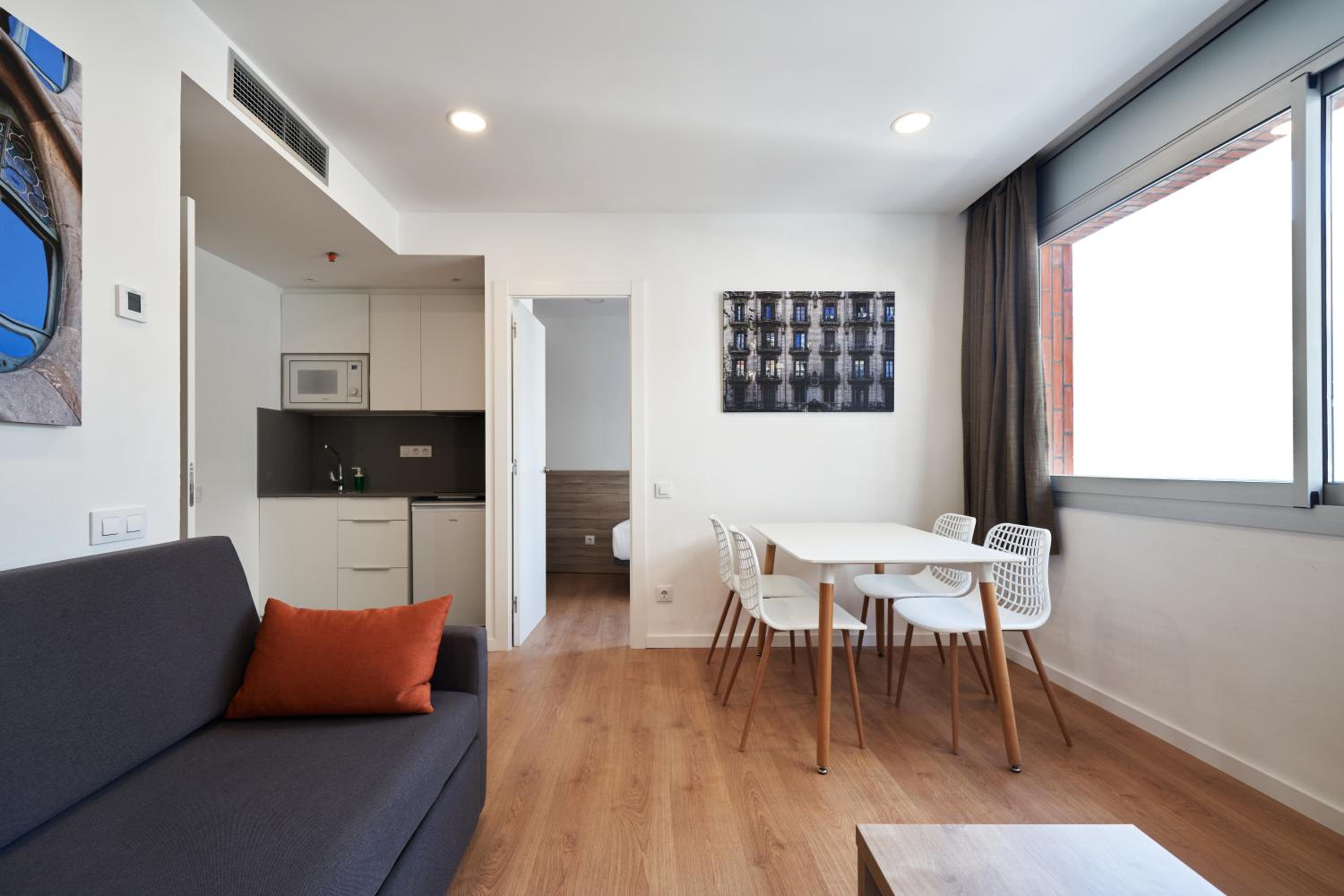 Apartment with Terrace photo 2