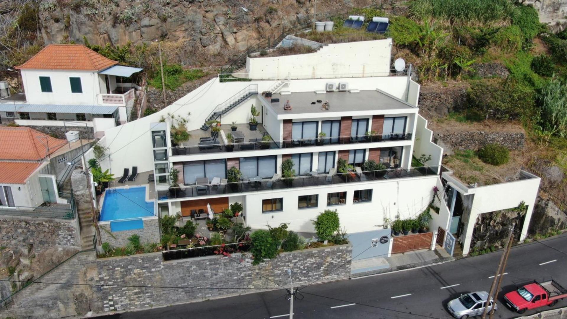 Deluxe Double Room with Balcony and Sea View - Photo 5