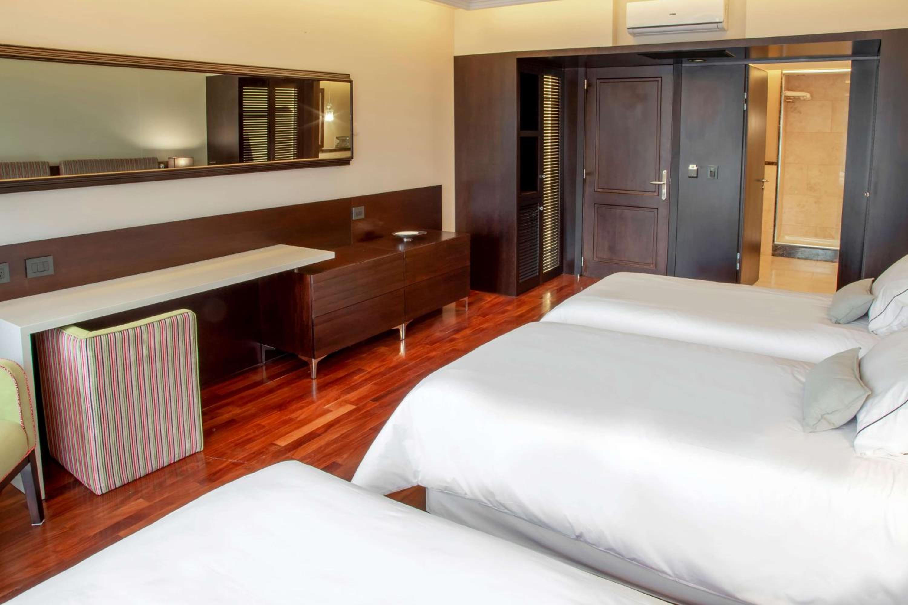 3 Twin Beds, Superior Room, Non-Smoking