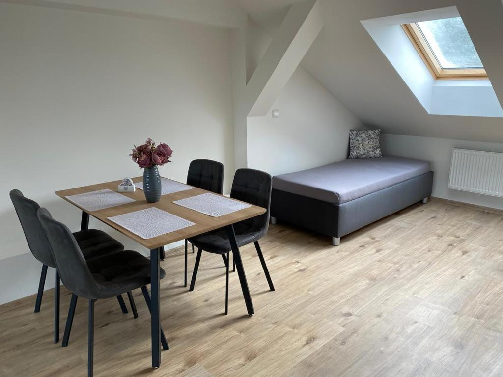 One-Bedroom Apartment - Photo 17