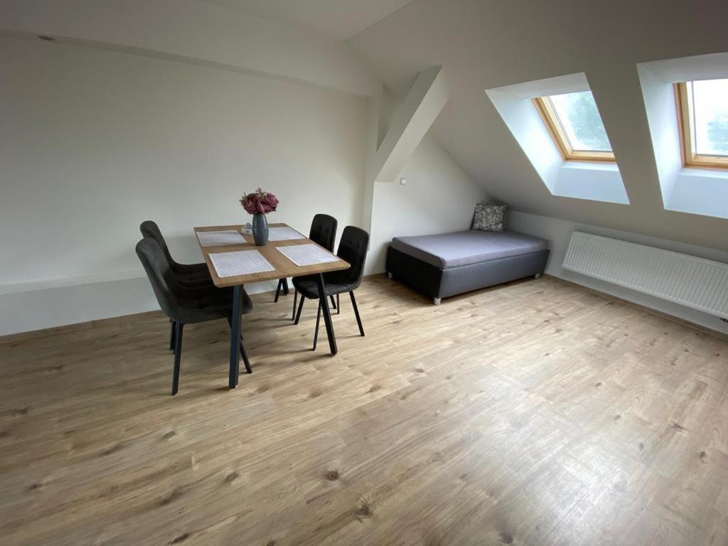 One-Bedroom Apartment - Photo 22