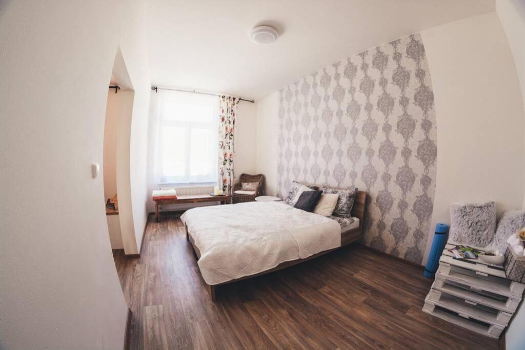 Two-Bedroom Apartment - Photo 5
