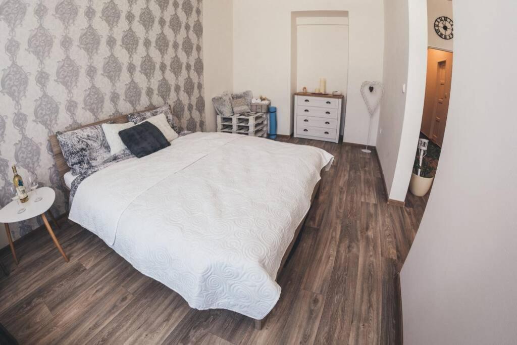 Two-Bedroom Apartment - Photo 16