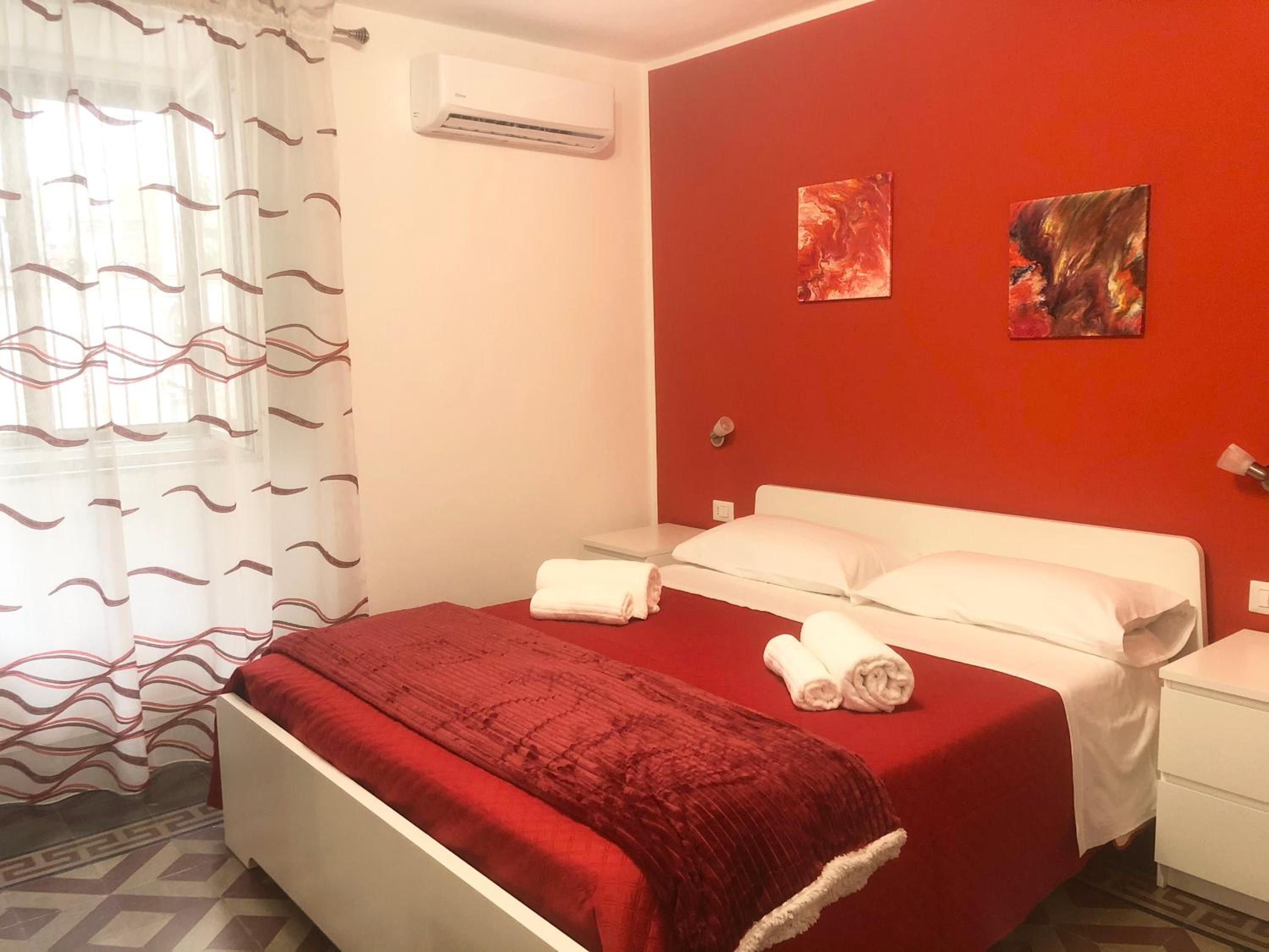 Double Room with Private Bathroom - Photo 8