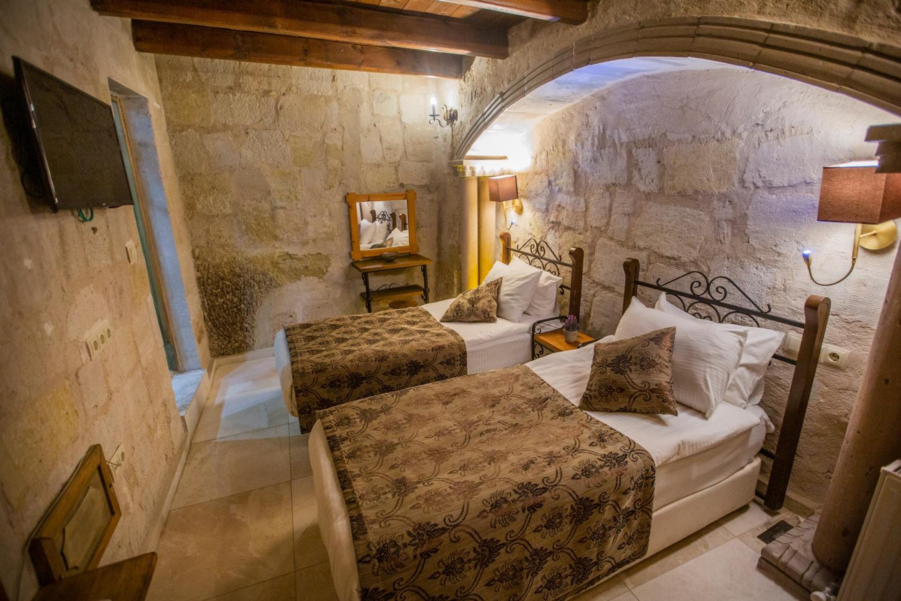 Twin Room - Photo 1