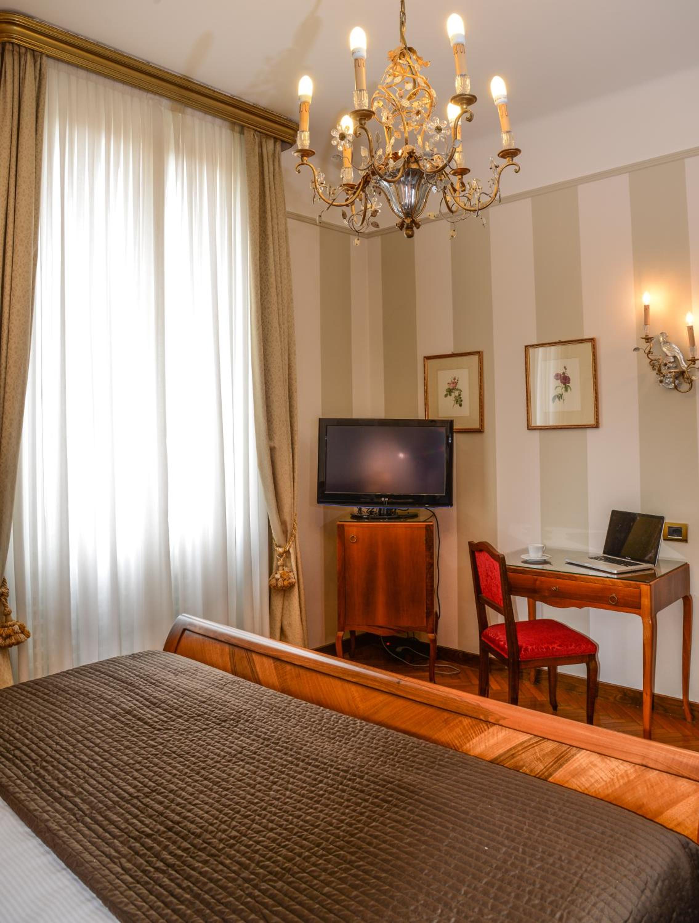 Superior Double Room - Photo 1