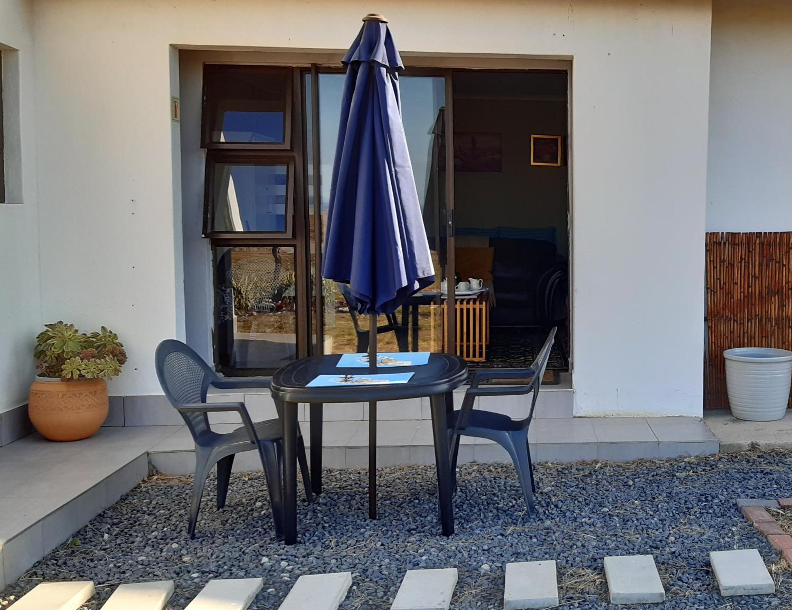 Large Double Room - Photo 7