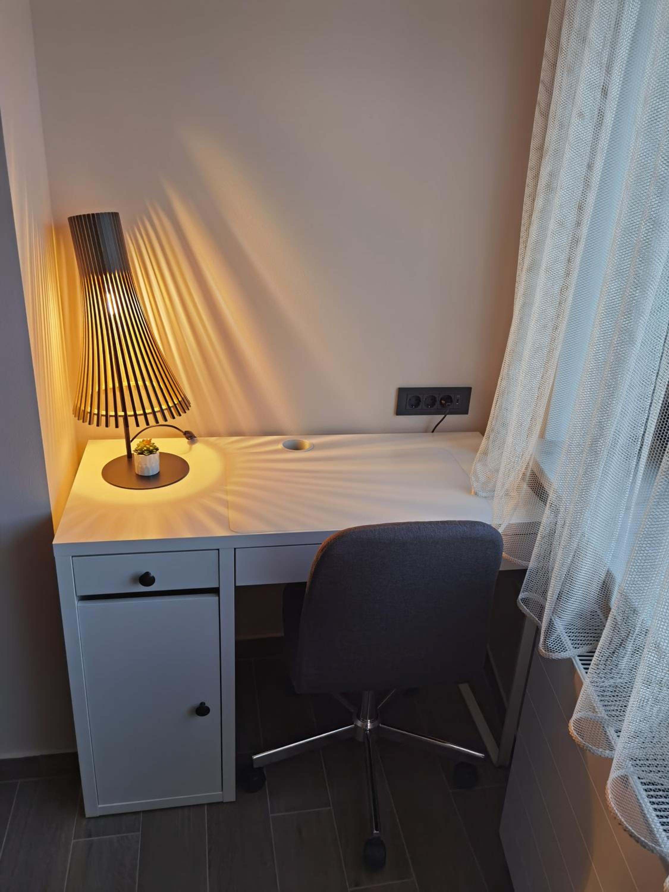 Deluxe Two-Bedroom Apartment with City View - Photo 18