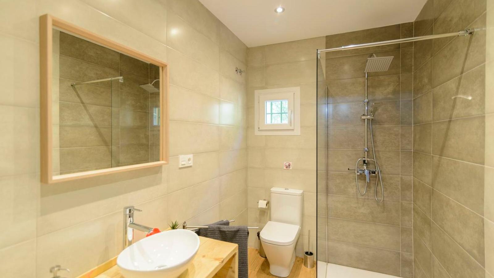 Three-Bedroom Villa photo 2