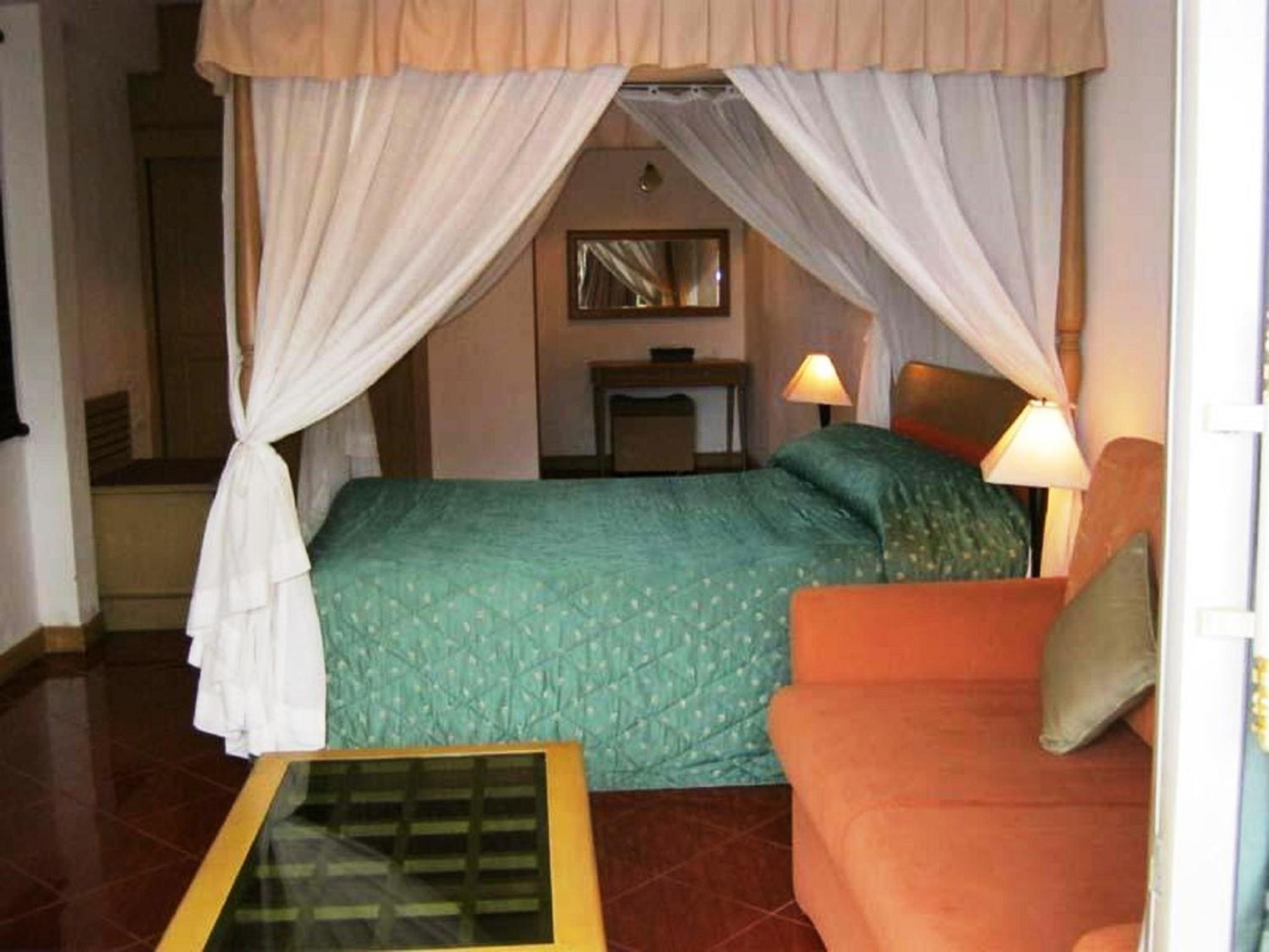 Deluxe Double or Twin Room with Sea View - Photo 3