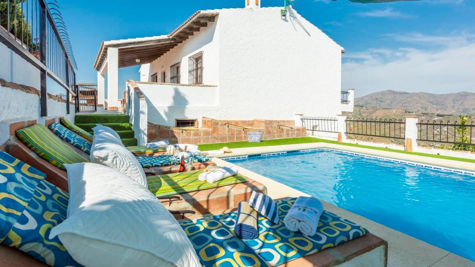 Three-Bedroom Villa photo 2