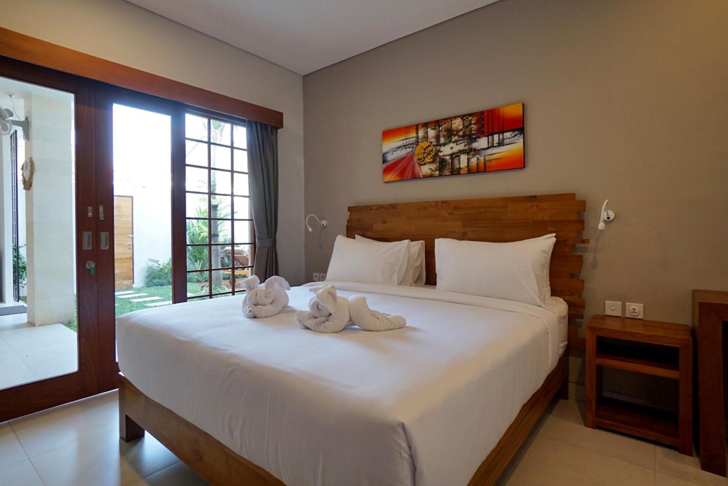 Three-Bedroom Villa - Photo 1