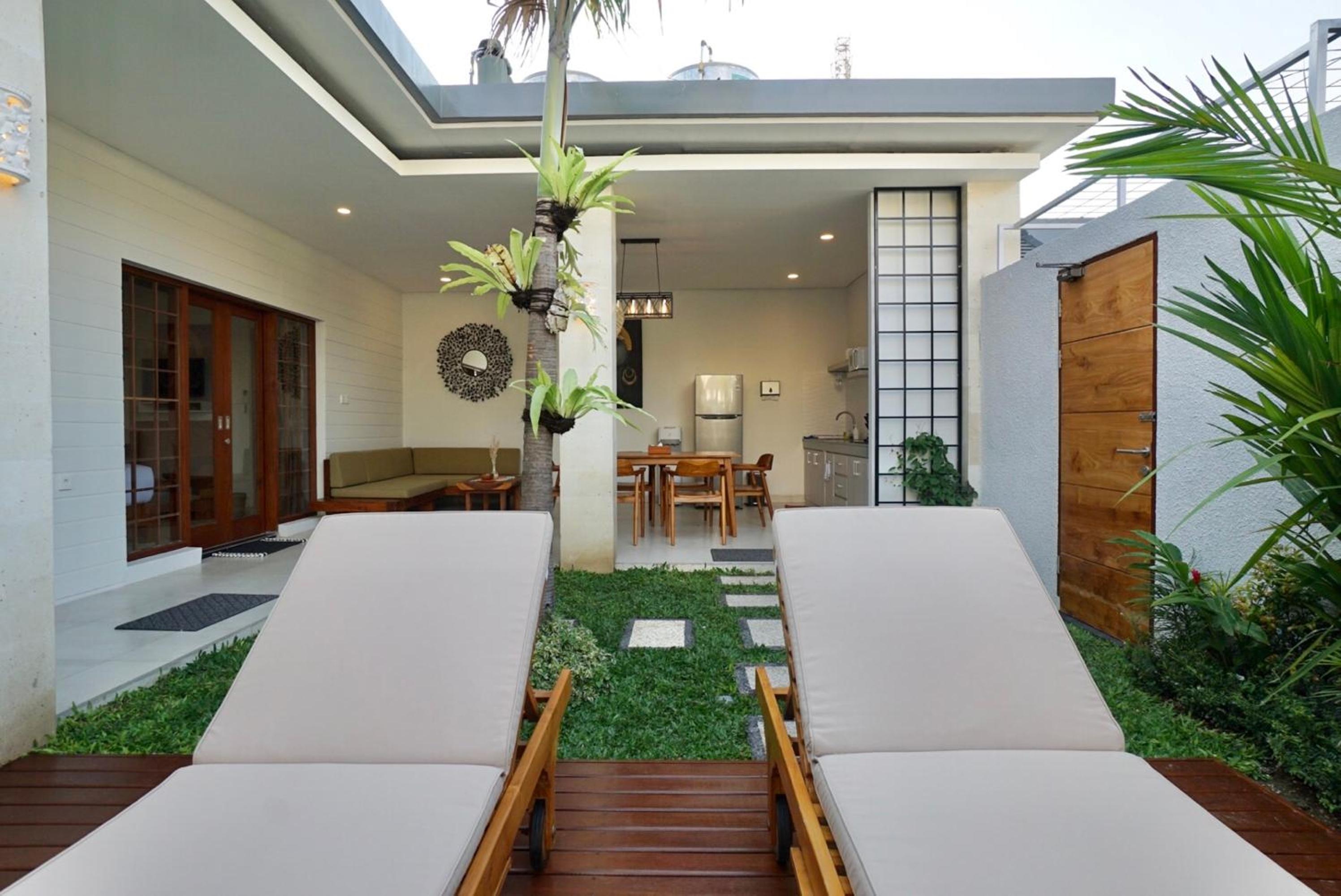 Three-Bedroom Villa - Photo 5