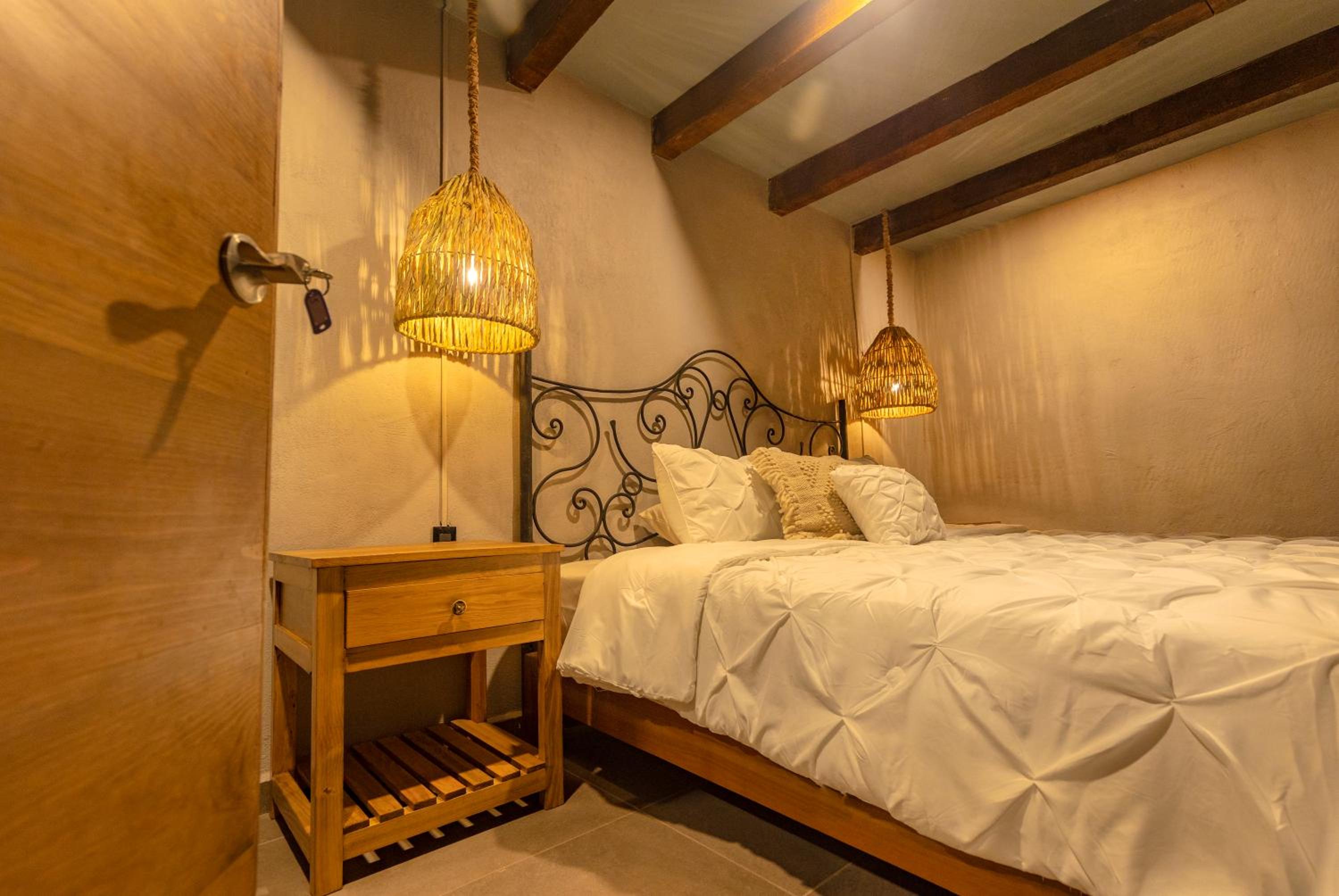 Double Room - Photo 9