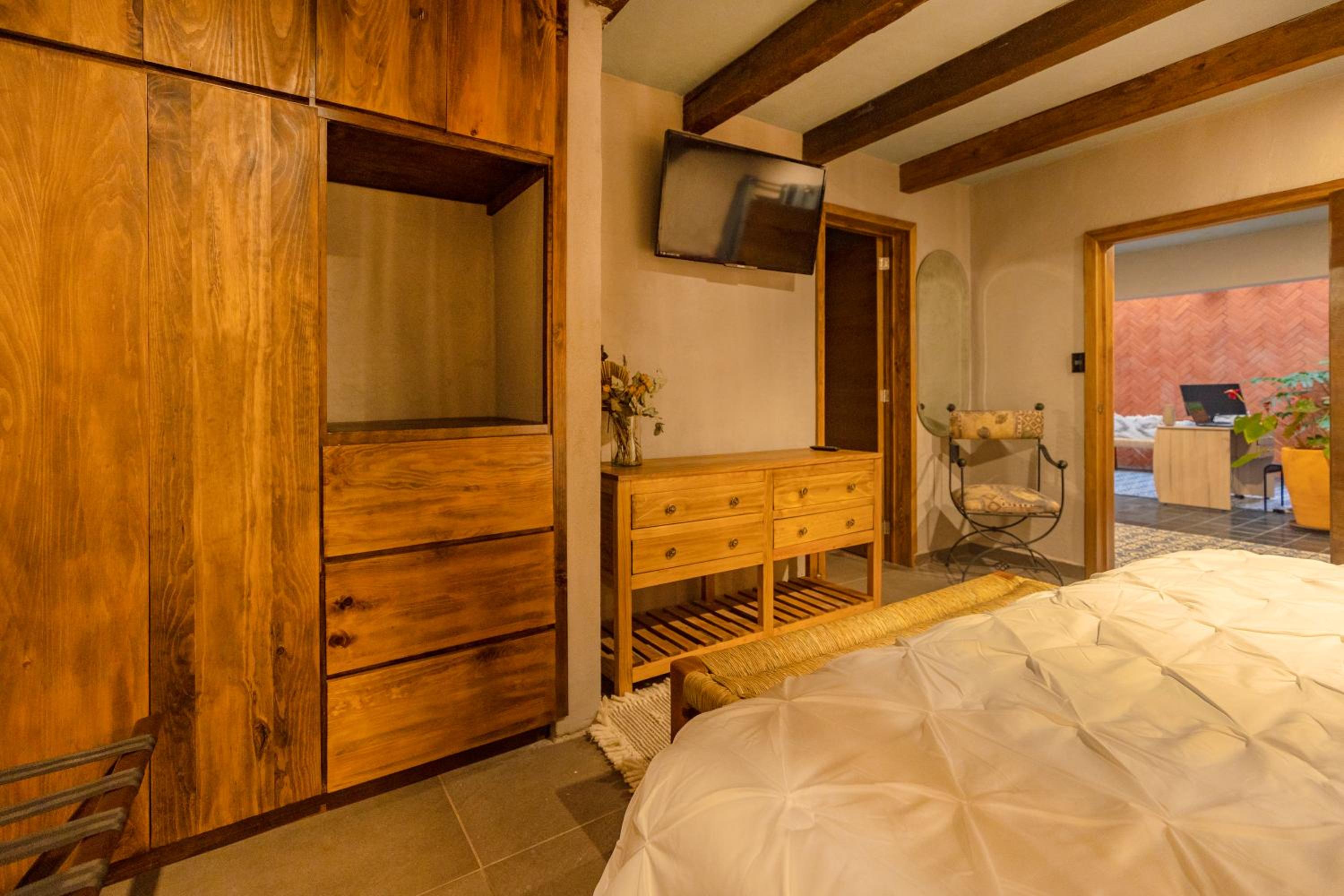 Double Room - Photo 4