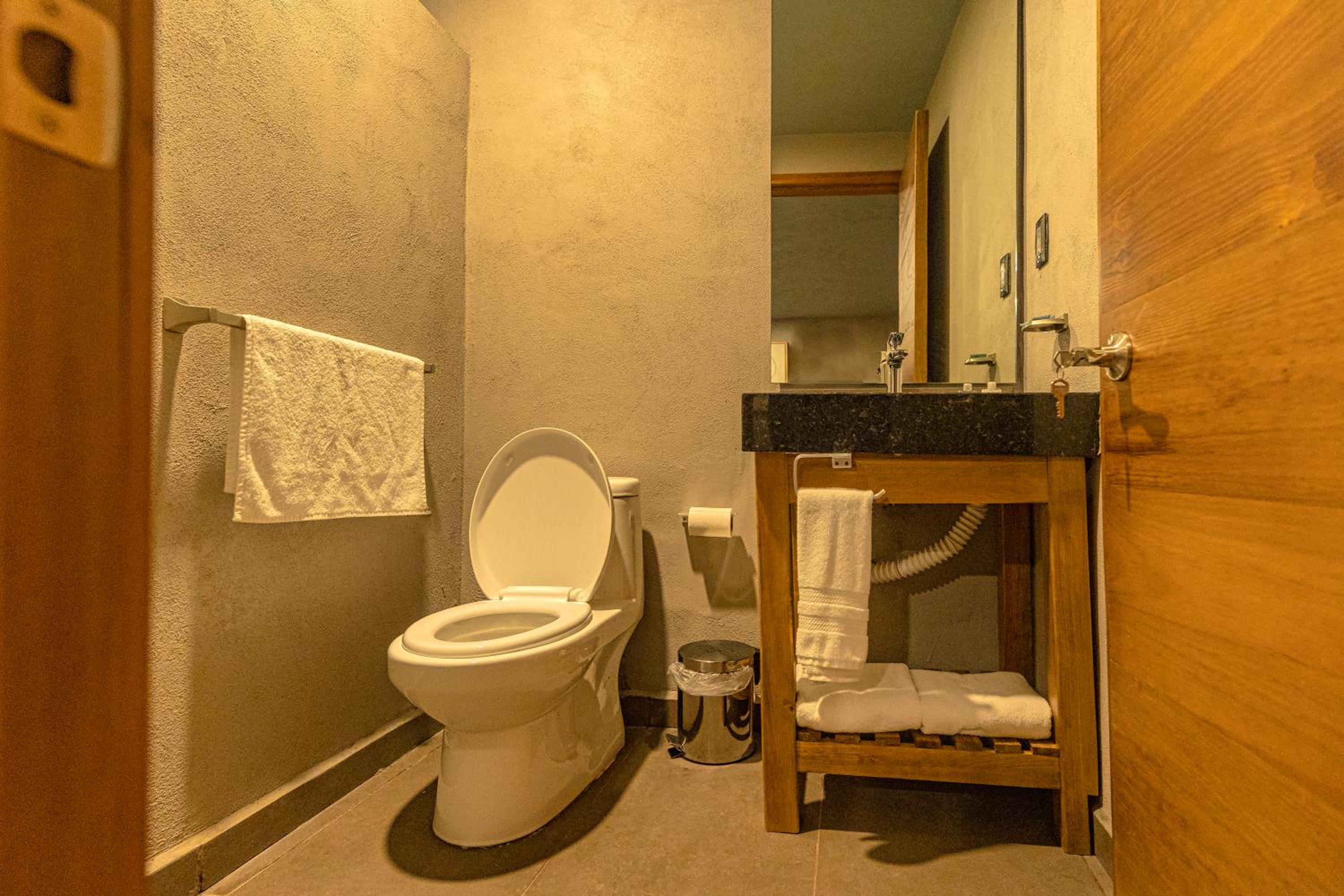 Double Room - Photo 11