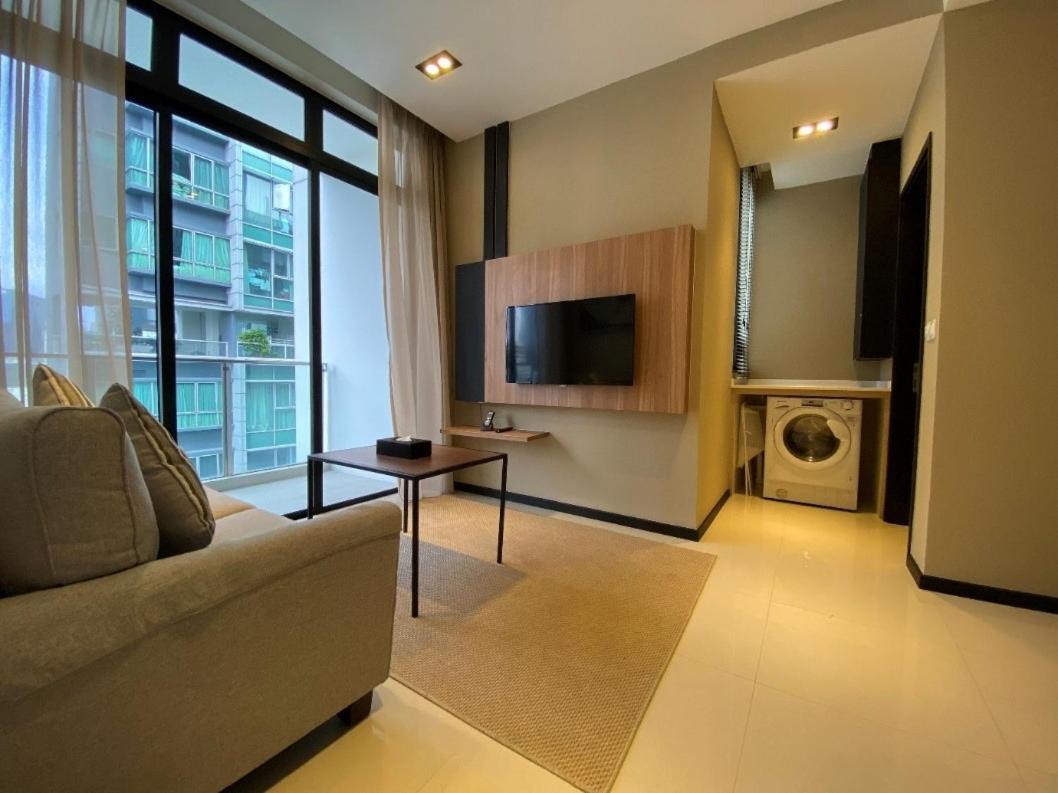 One Bedroom Premier With Balcony photo 2