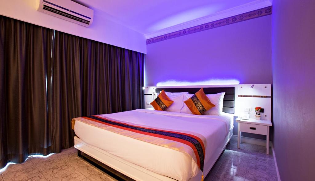 Deluxe Room - Photo 4