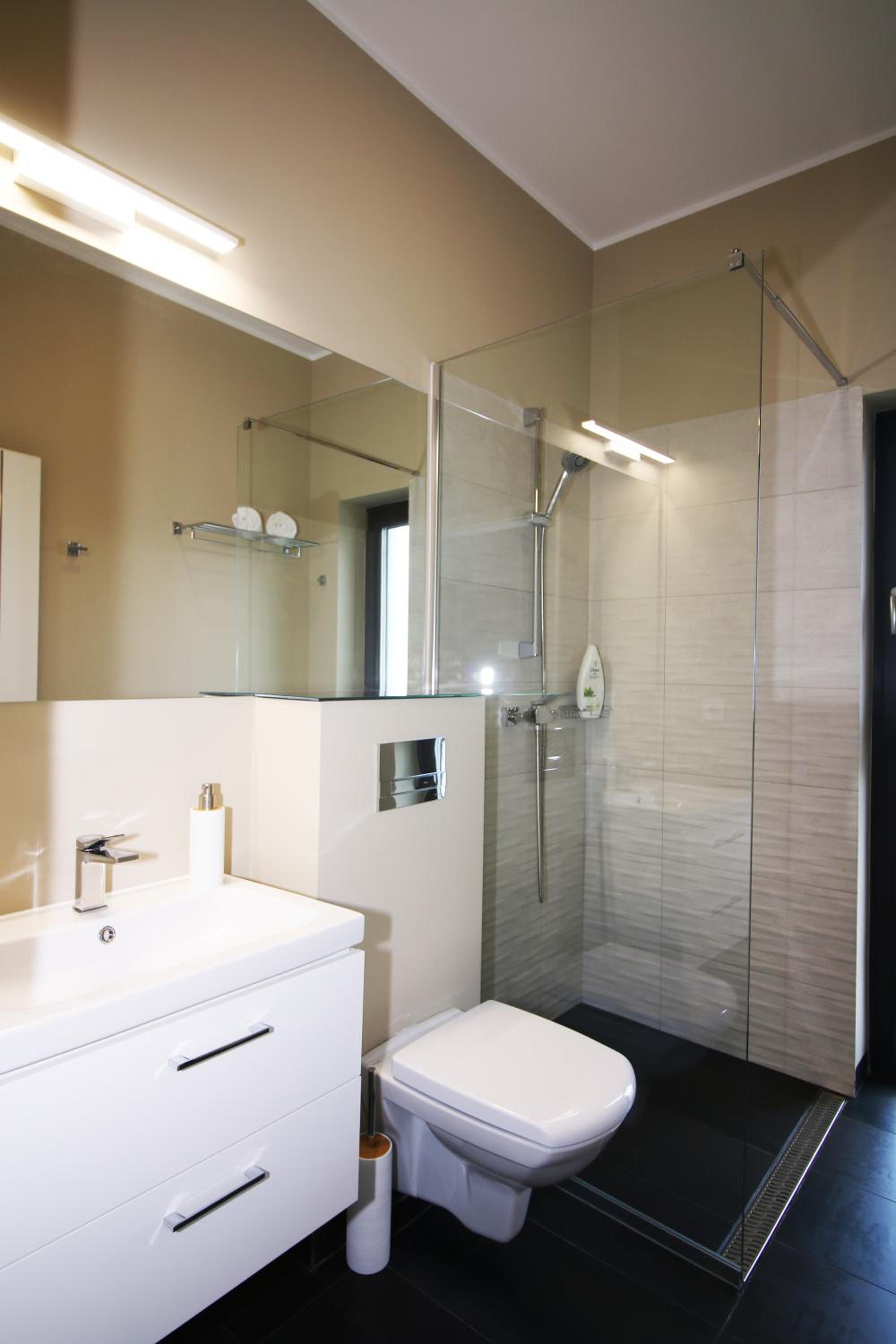 Double Room - Photo 7