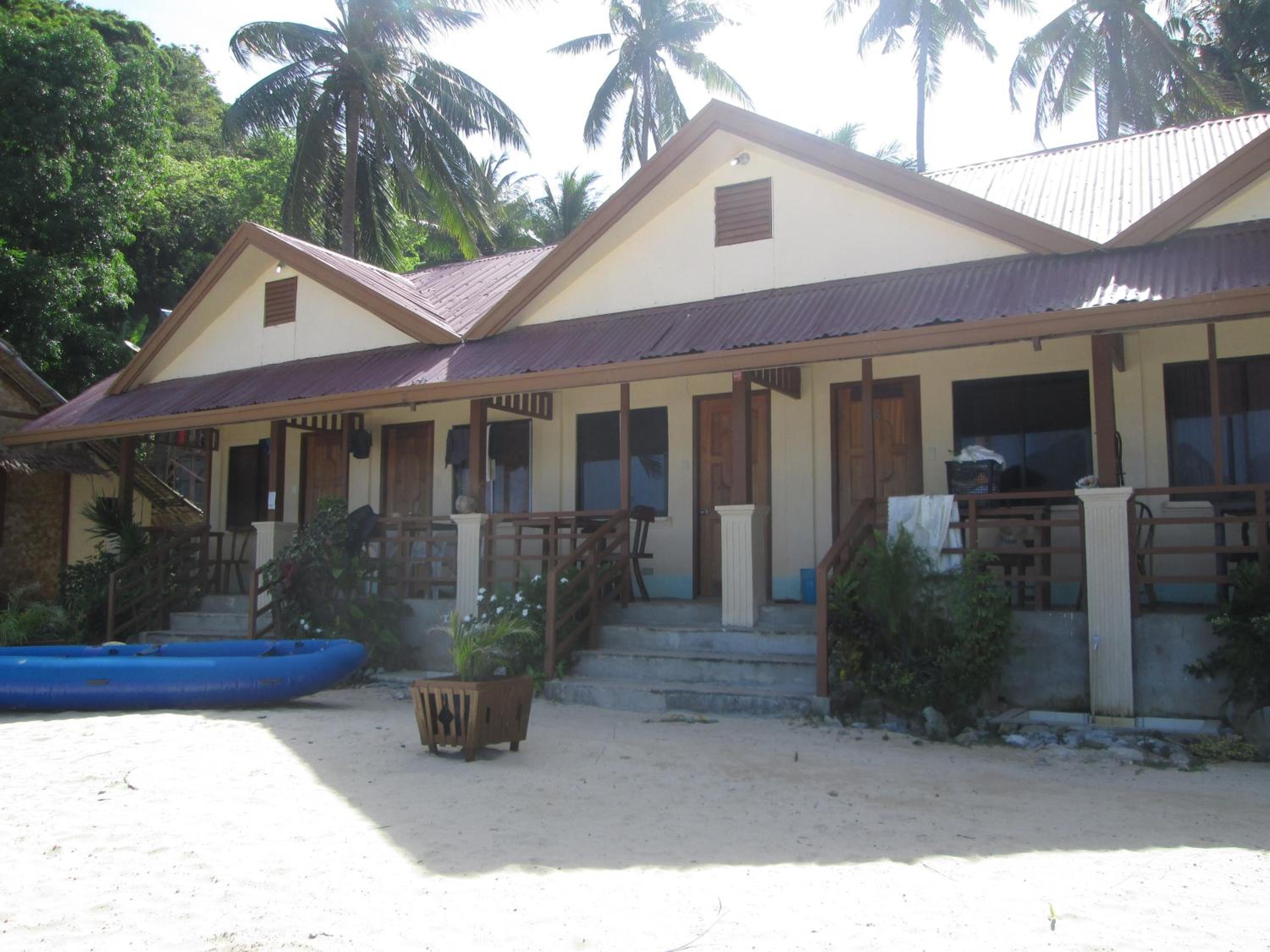 Bungalow Room with Aircon  photo 3