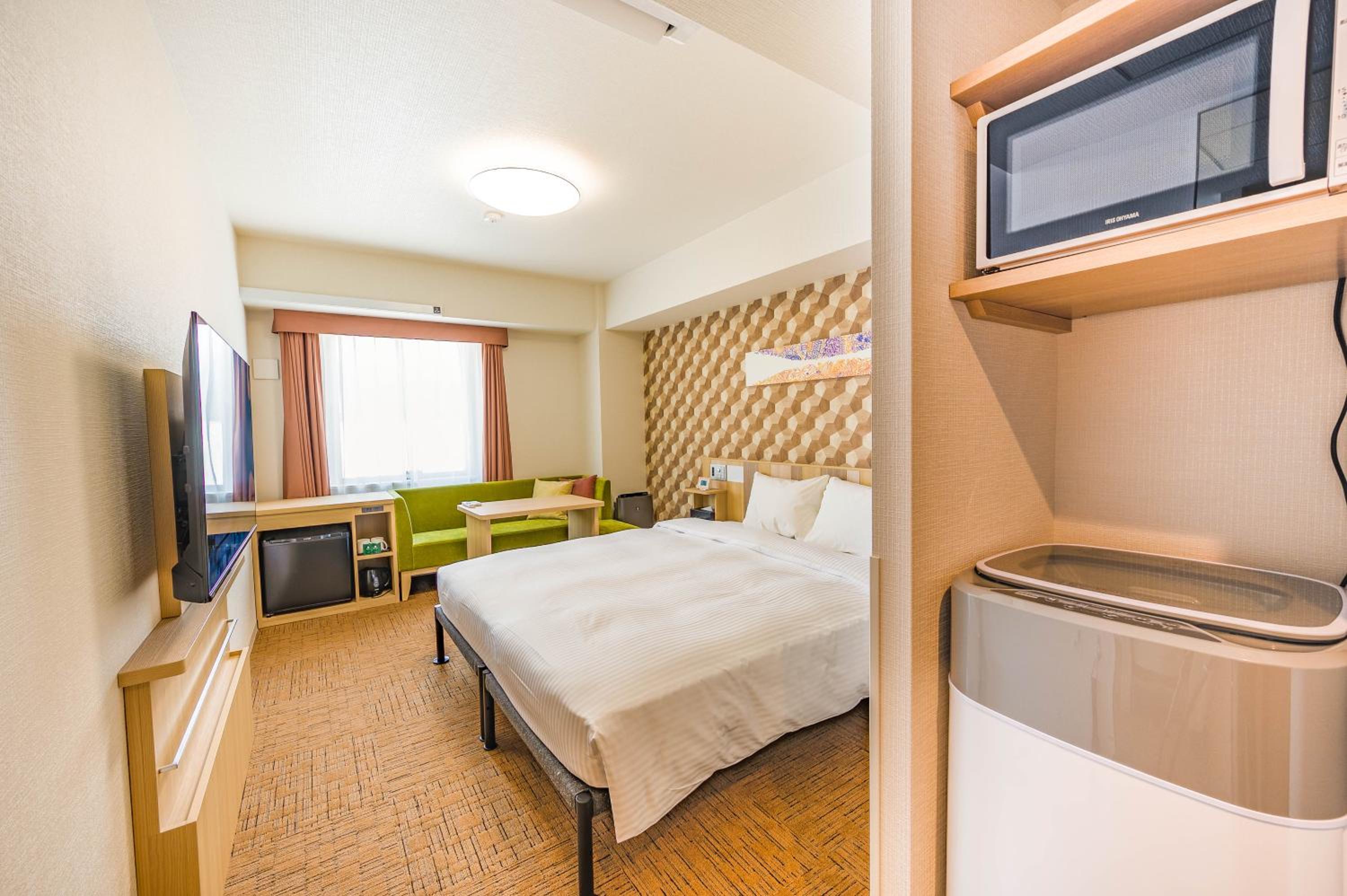 Deluxe Double Room with Microwave and Washing machine - Photo 5