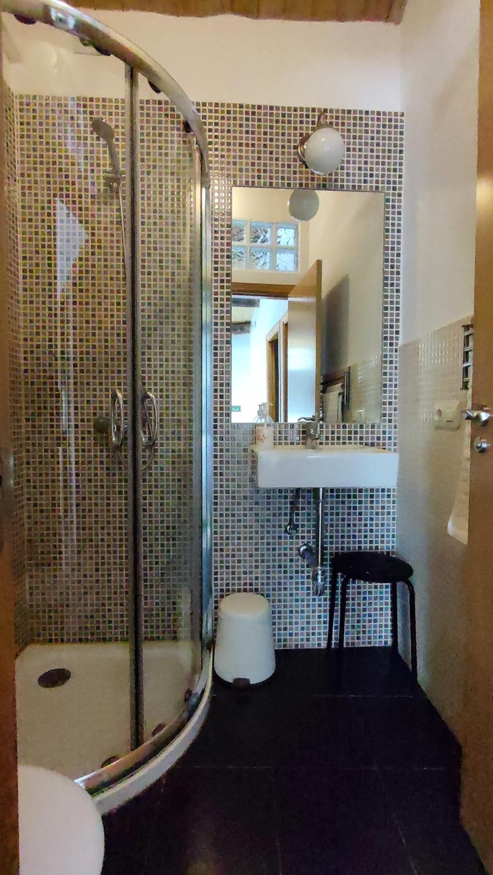 Two-Bedroom House - Photo 23