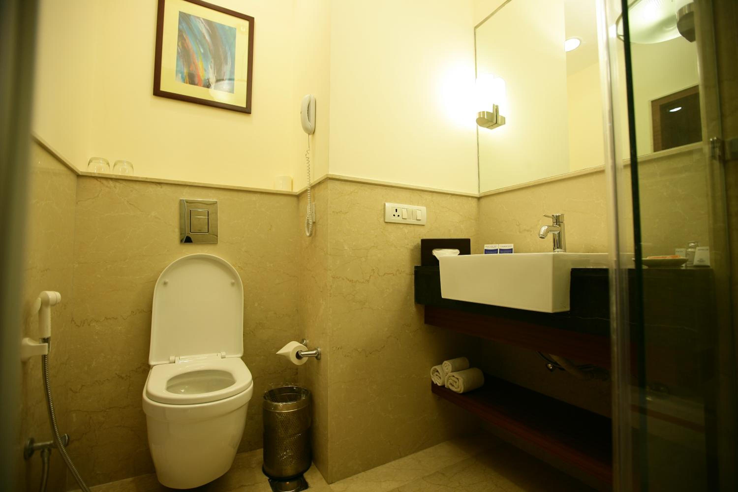 Executive Room - 1 Double Bed - Photo 3