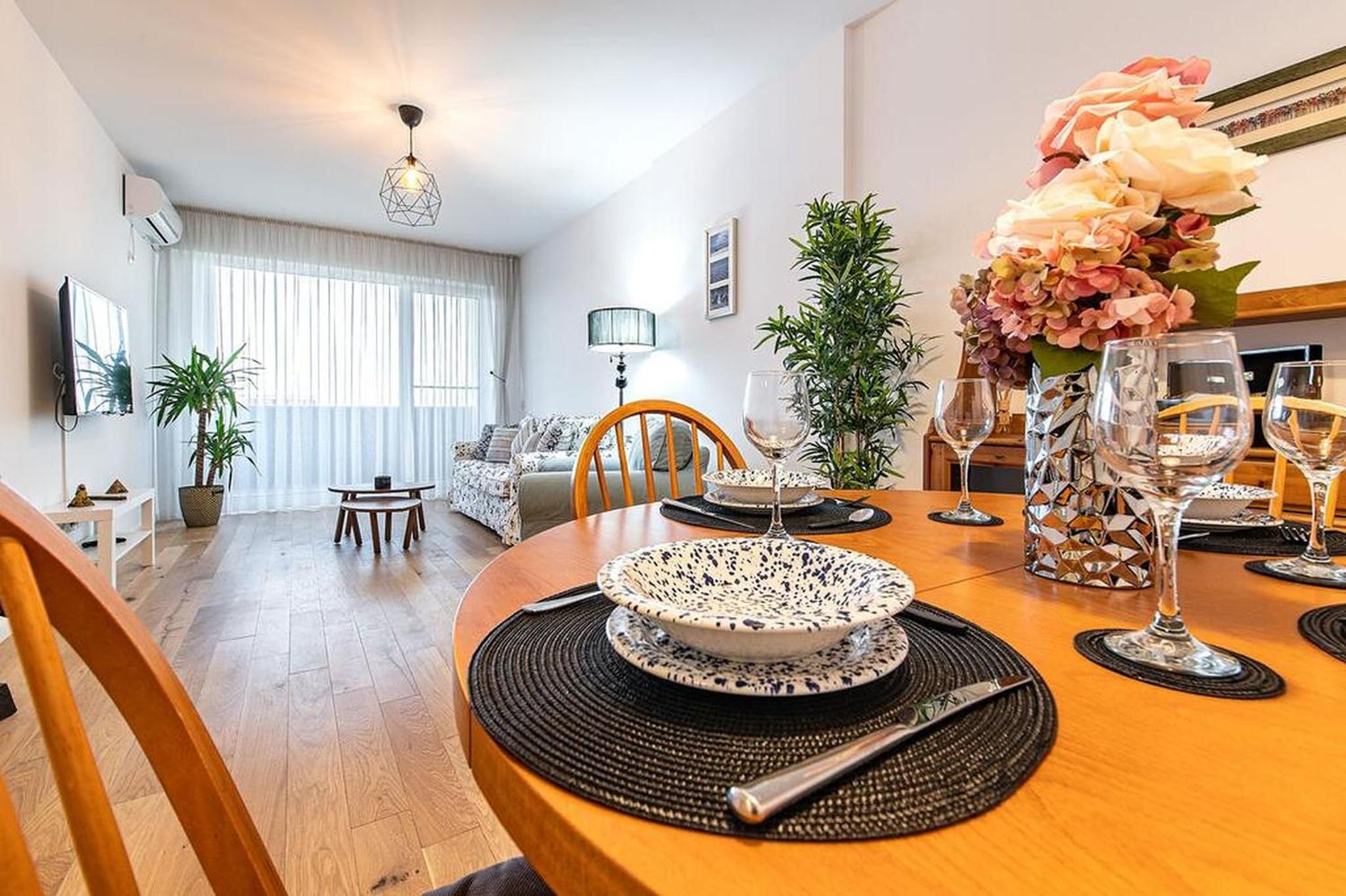 Apartment with Terrace - Photo 13