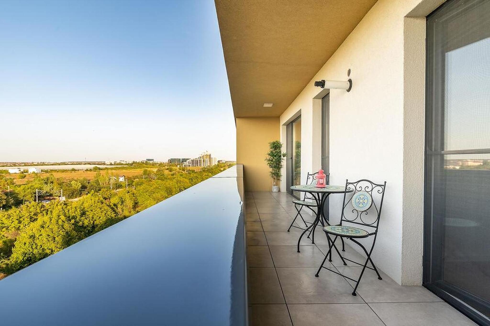 Apartment with Terrace - Photo 6