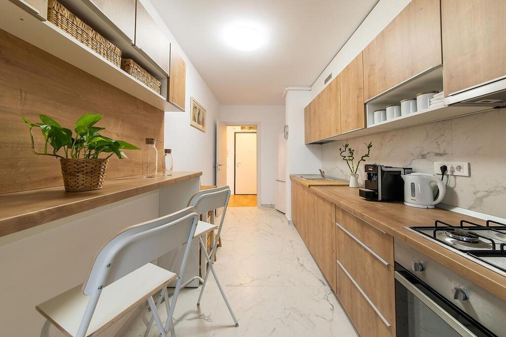 Apartment with Terrace - Photo 19