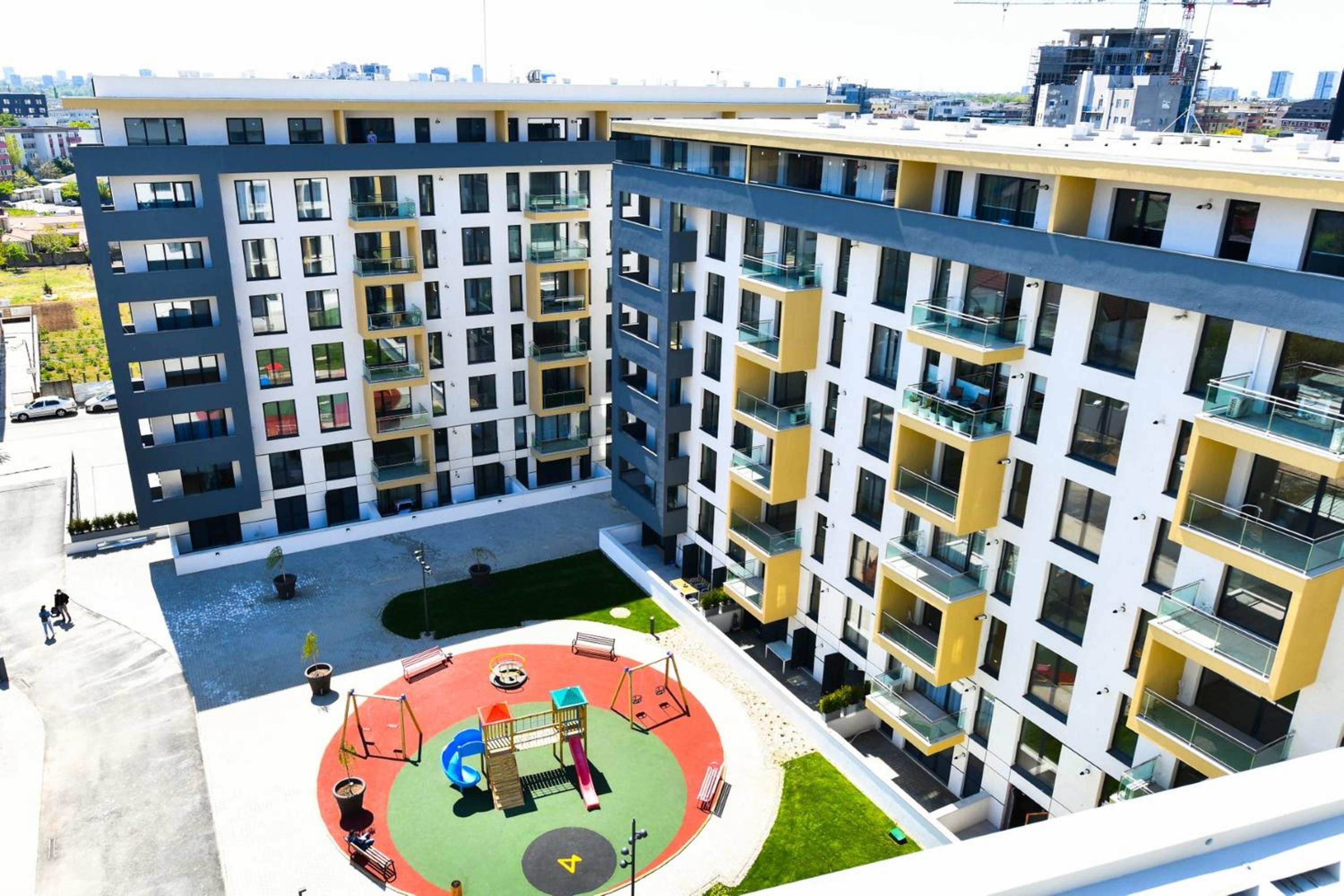 Apartment with Terrace - Photo 23