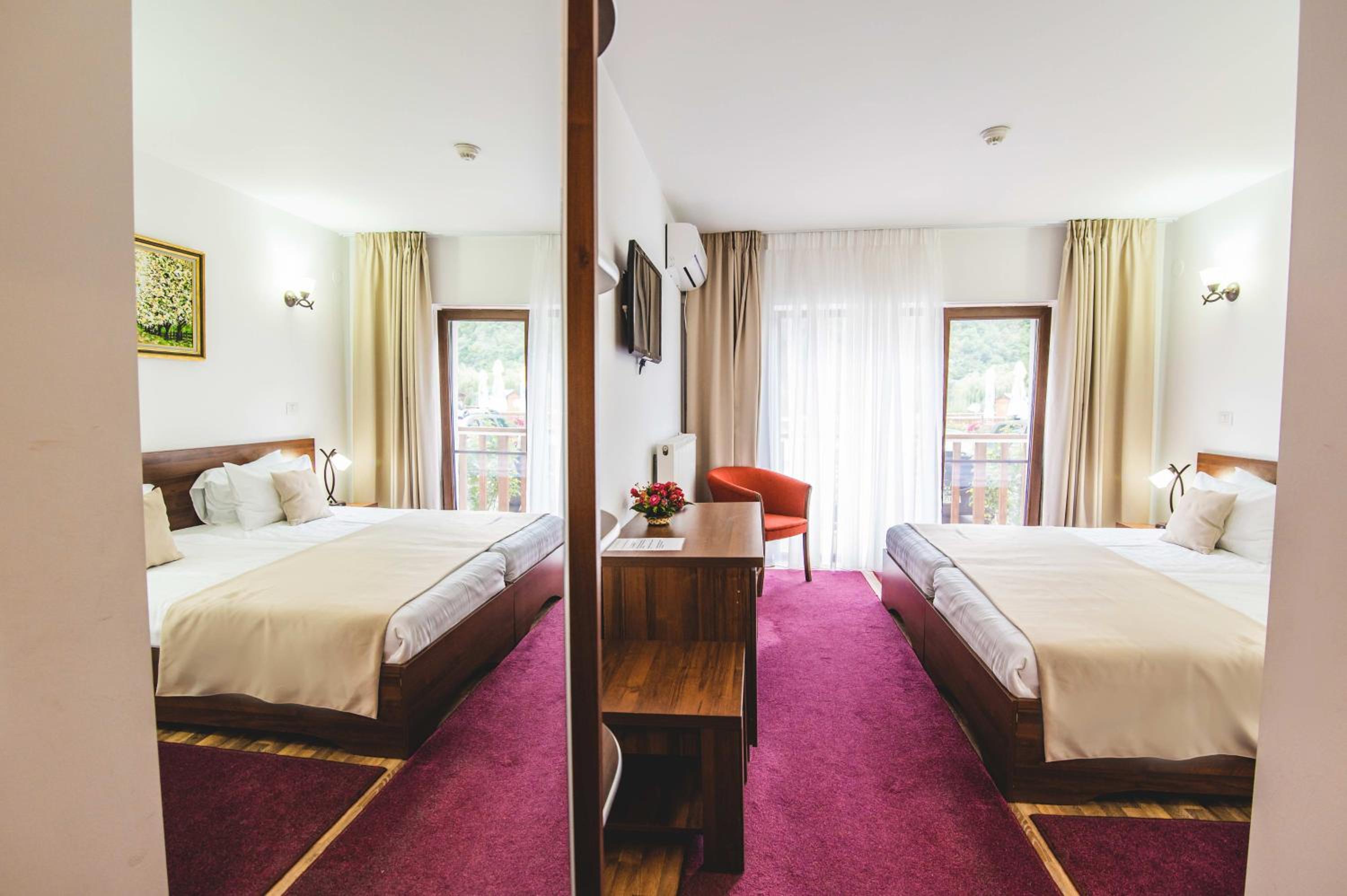 Superior Double or Twin Room with Balcony Building A - Photo 2