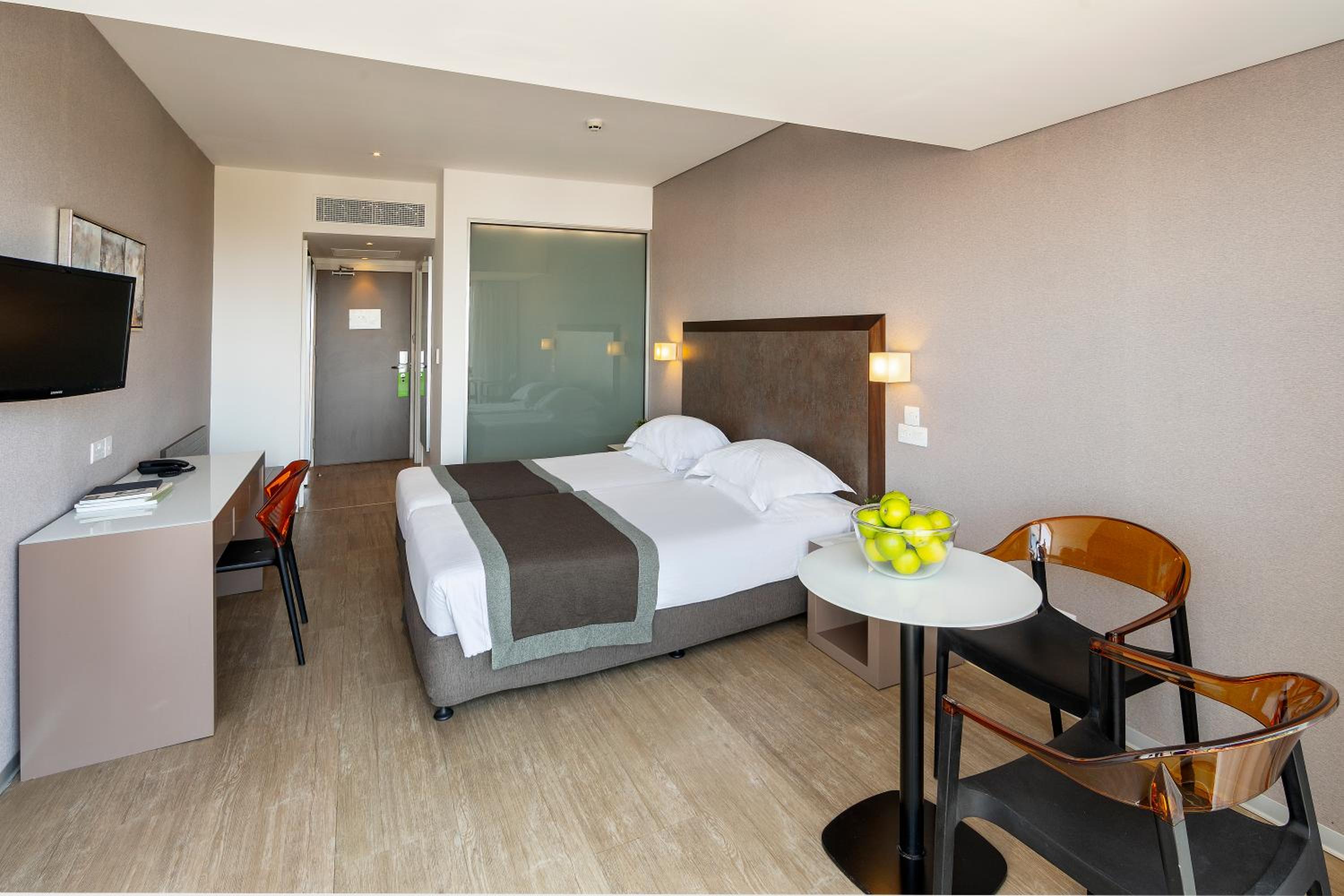 Standard Room With Sea View (2 Adults + 1 Child) photo 3
