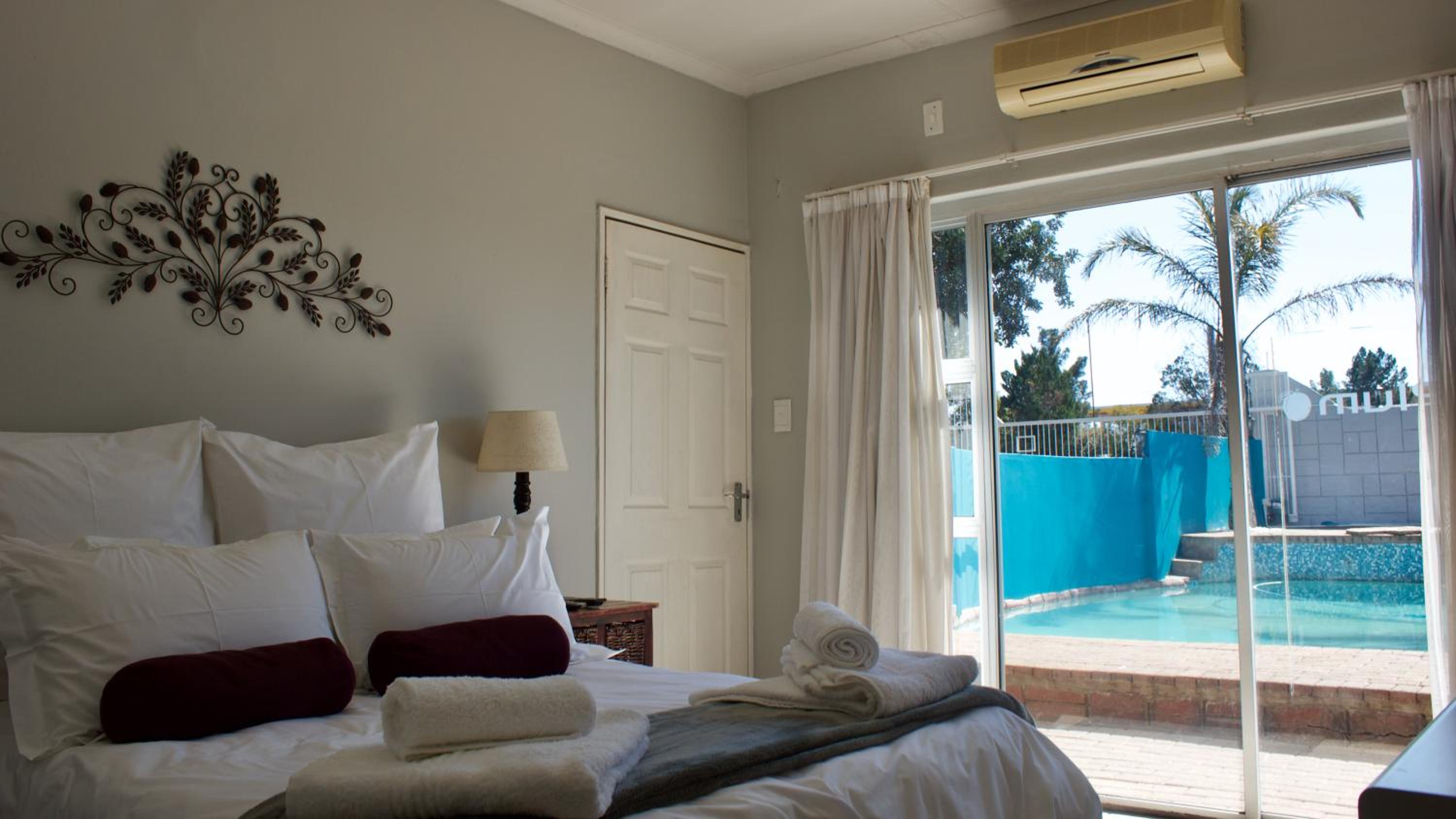 Double Room with Pool View photo 1