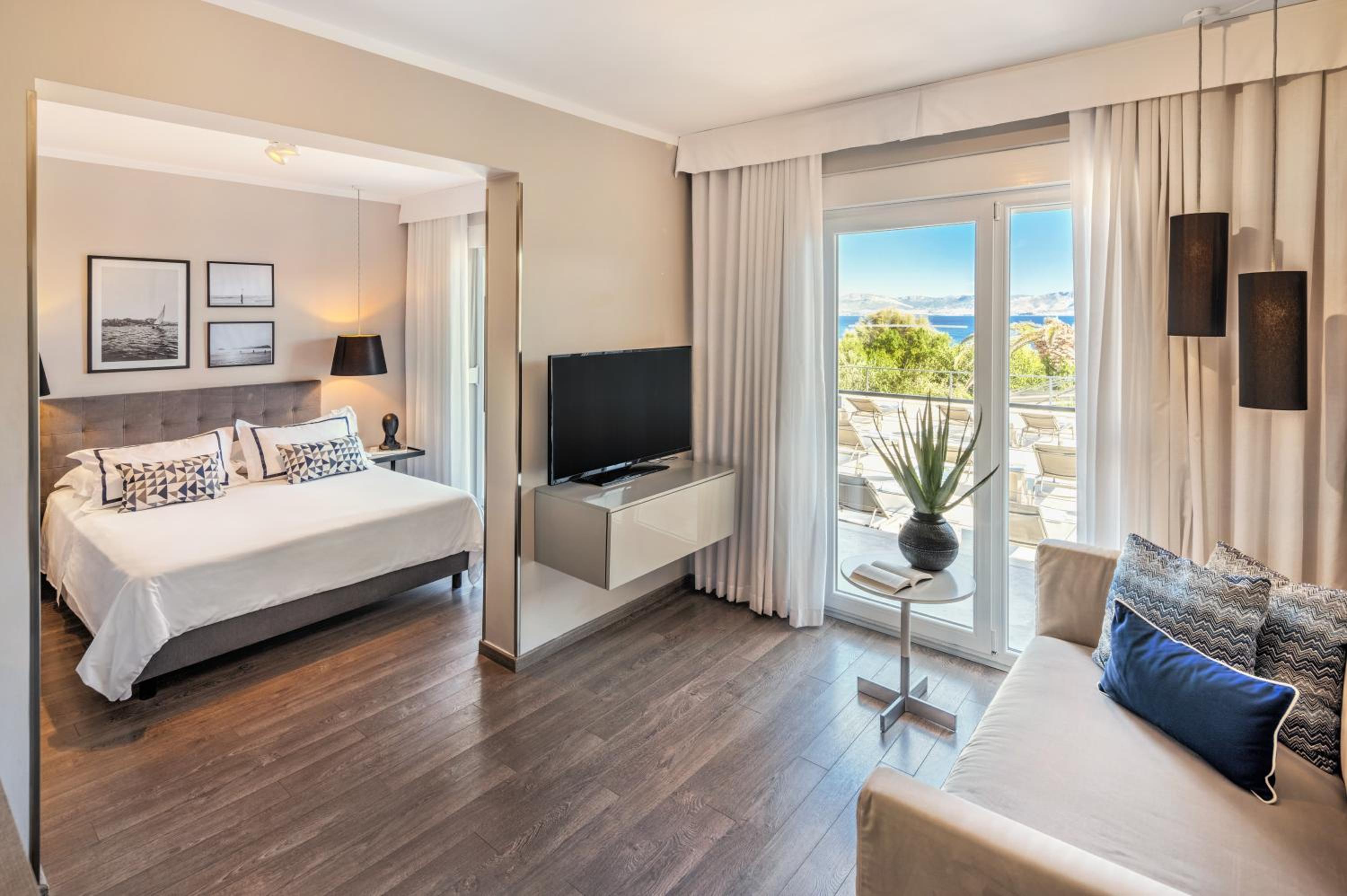 Suite with Sea View photo 2