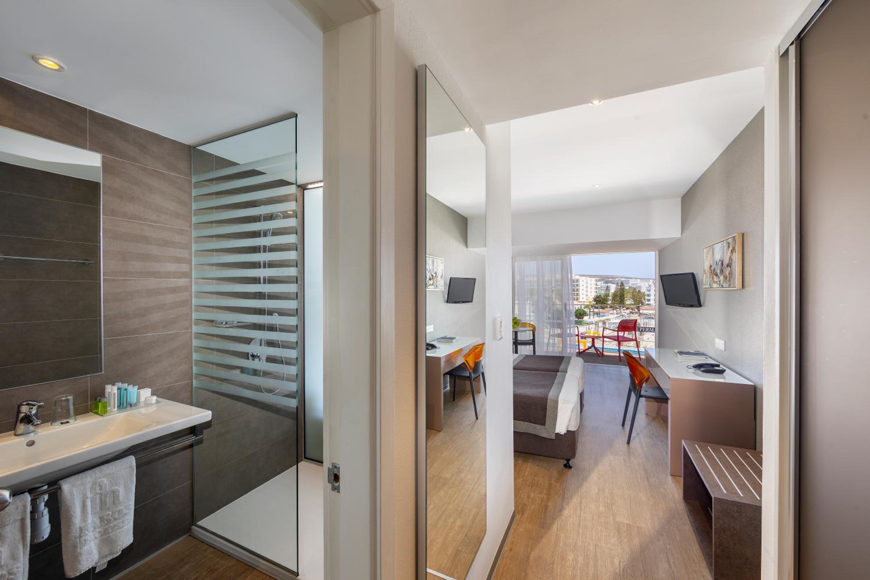 Standard Room with Inland View photo 2