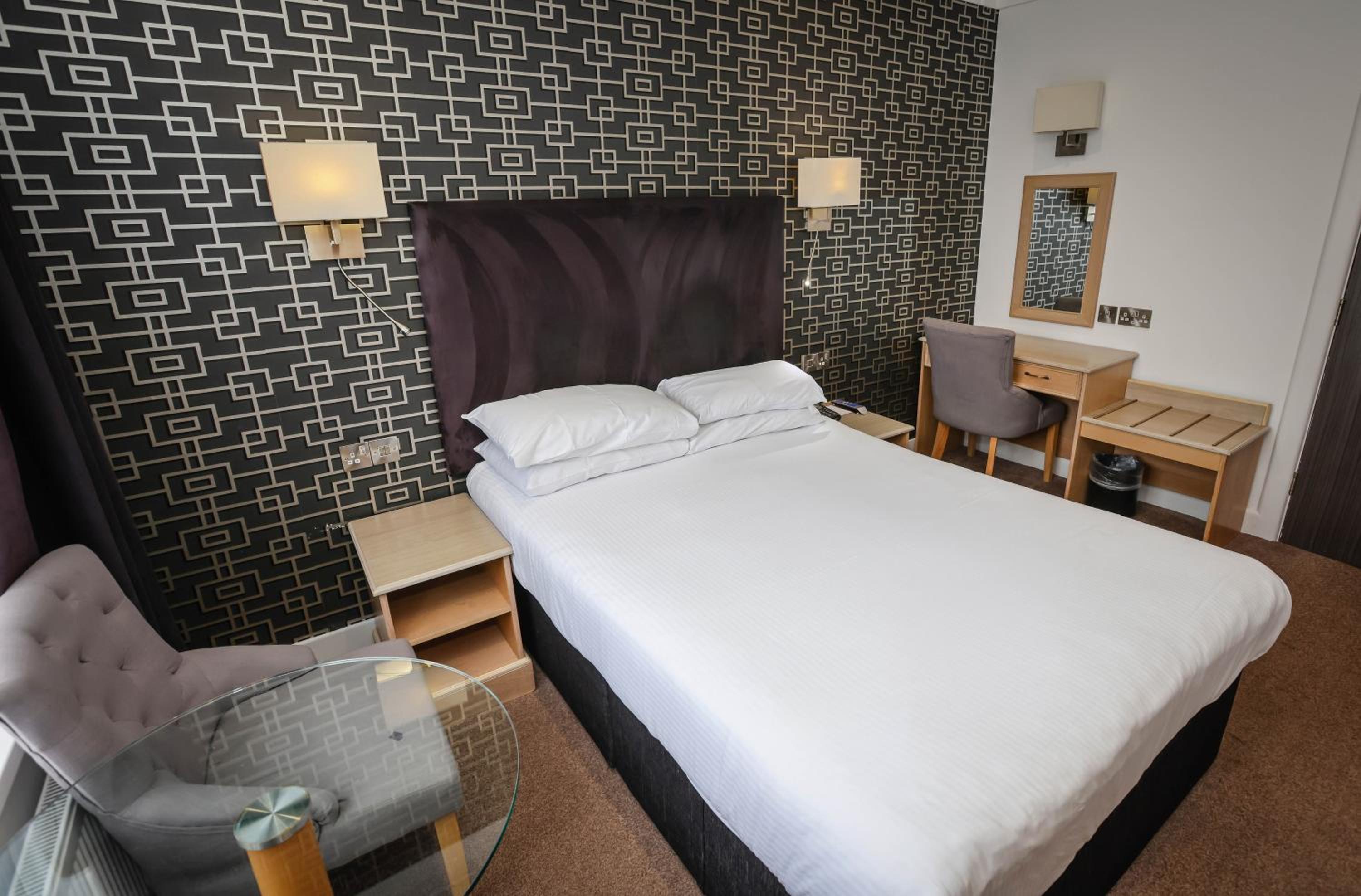 Standard Double Room - Photo 2