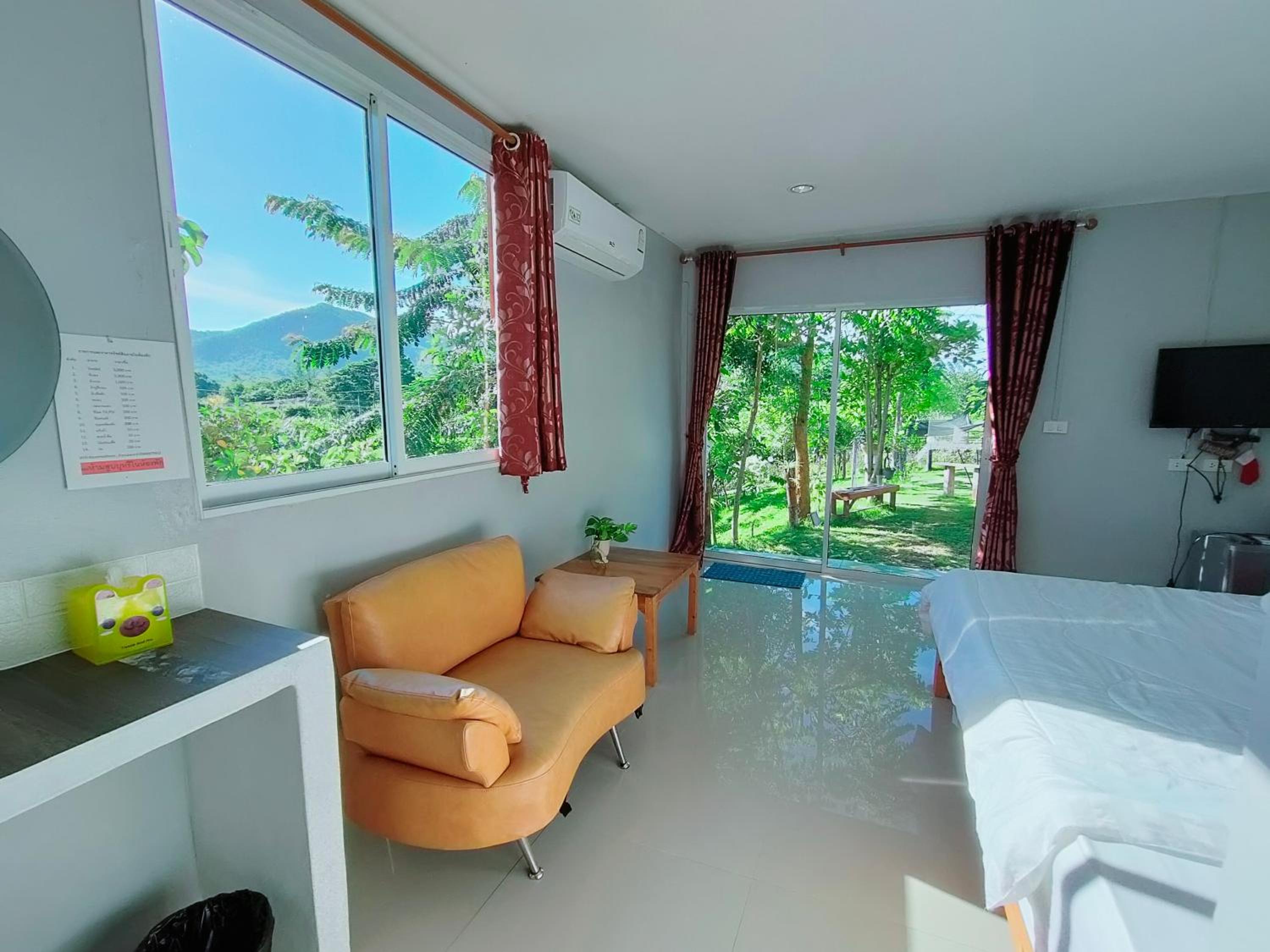 Double Room with View - Photo 23