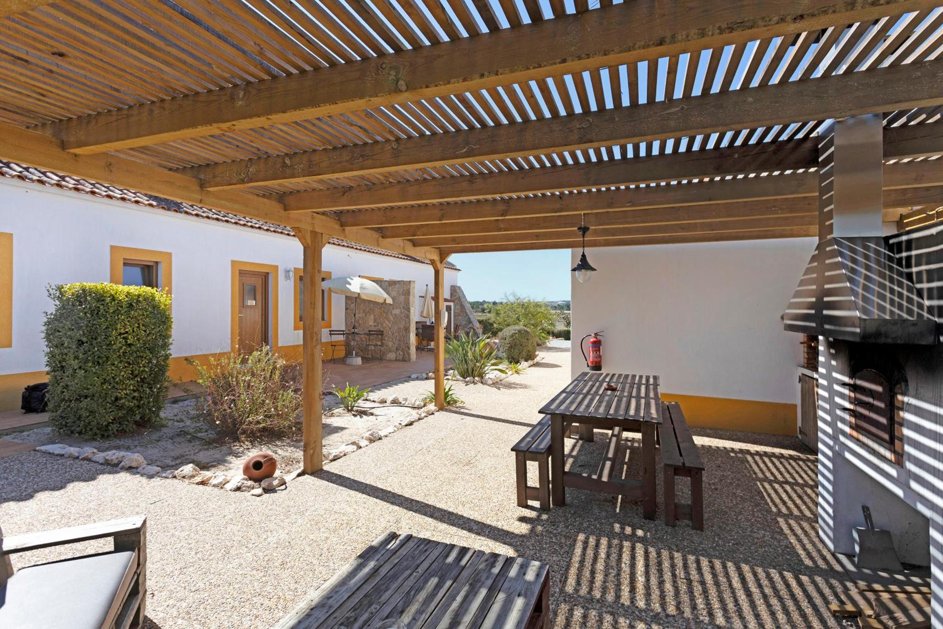 One-Bedroom House - Photo 25