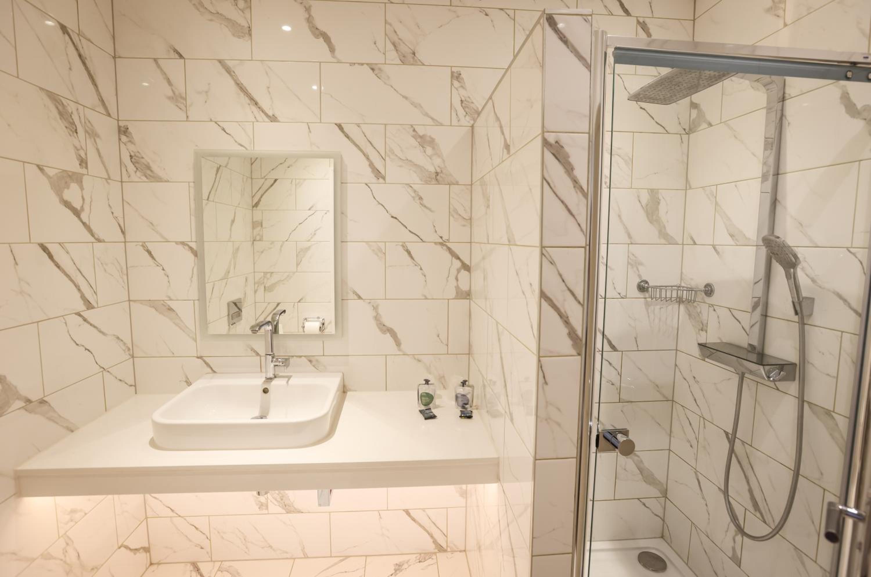 Suite with Sea View - Photo 6